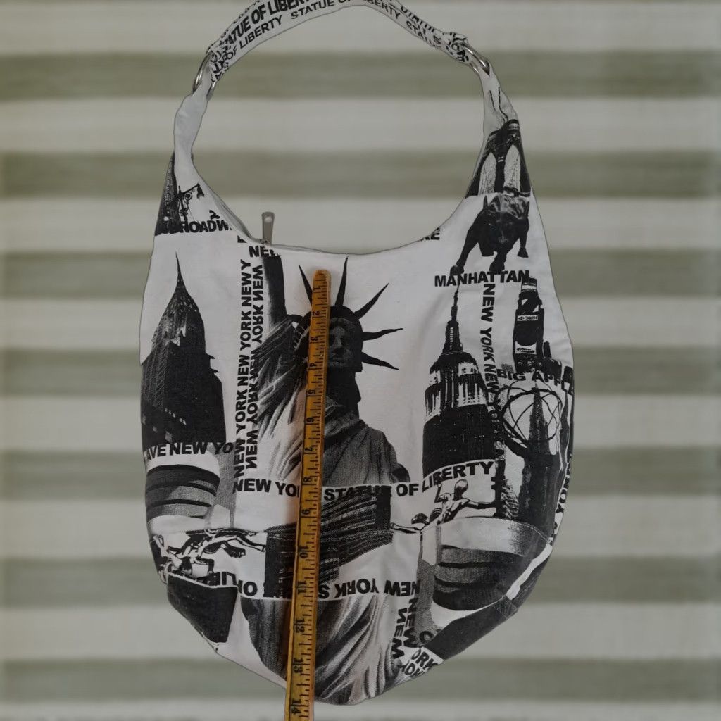 CLOSED VINTAGE Statue of Liberty Canvas Zipper Close Shoulder Tote Bag 14x15 Size ONE SIZE - 1 Thumbnail
