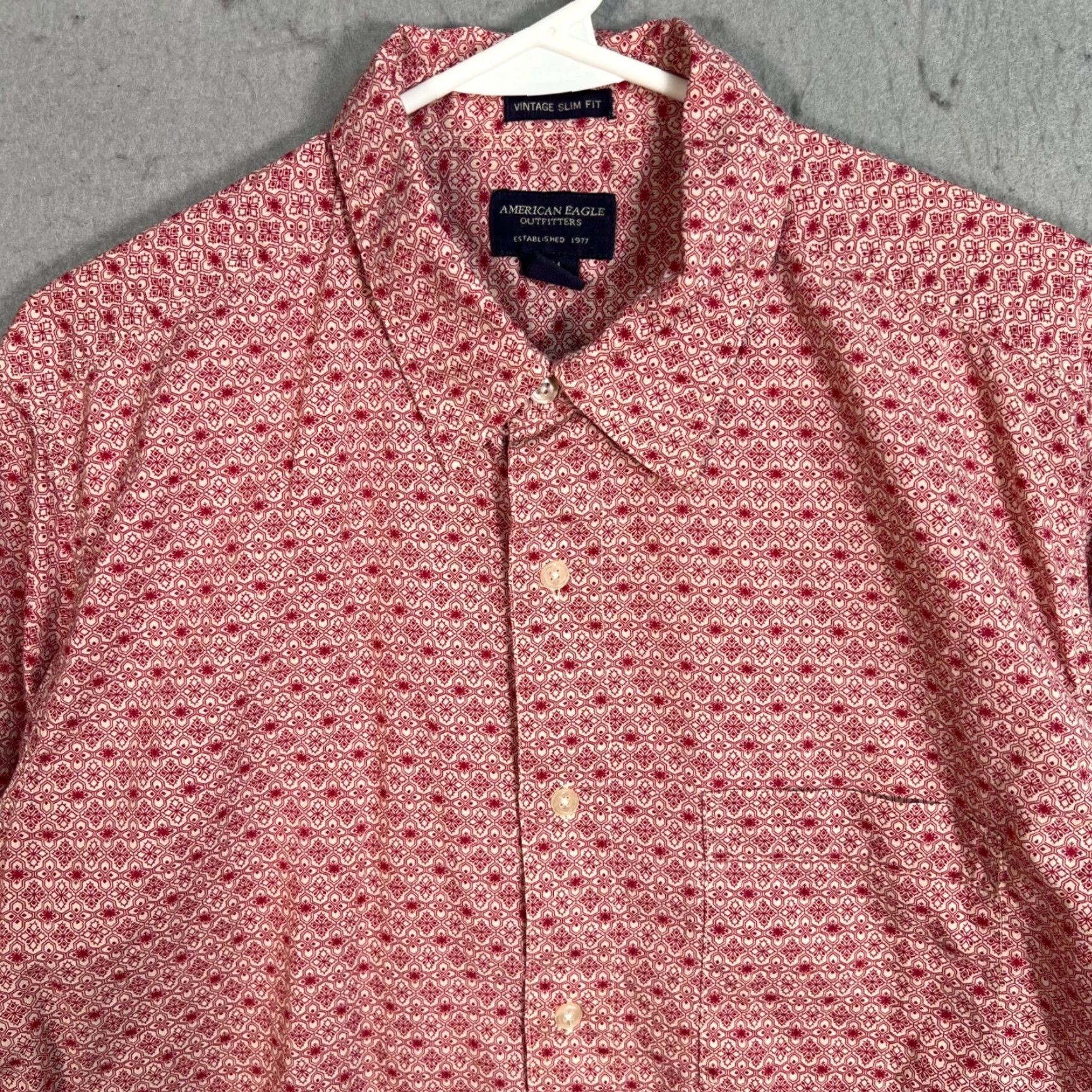 American Eagle Outfitters VINTAGE American Eagle Outfitters Button-Up Shirt Adult Medium Red Mens Size US M / EU 48-50 / 2 - 5 Thumbnail