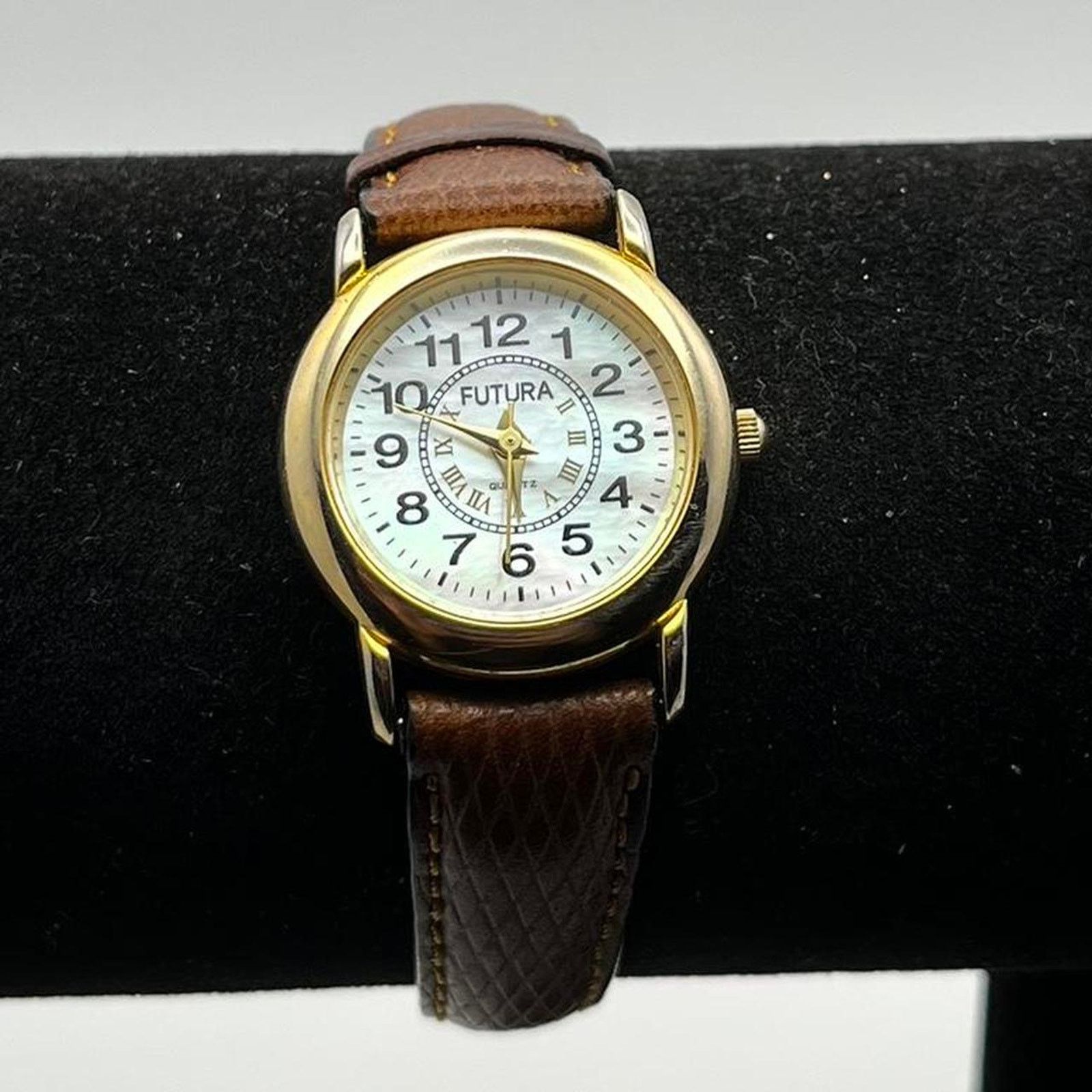 Other Gold watch Size ONE SIZE - 2 Thumbnail