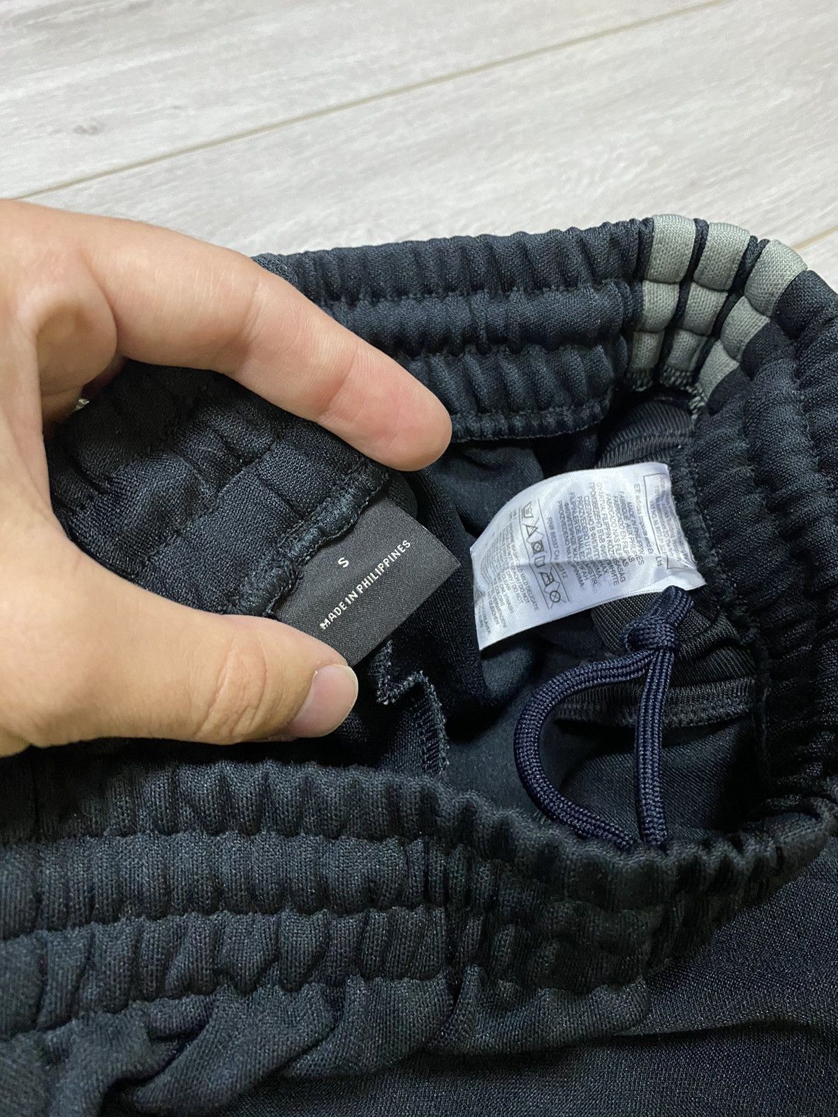 Adidas × Kanye West Adidas Calabasas vintage three stripes pants Size US 30 / EU 46 - 4 Thumbnail