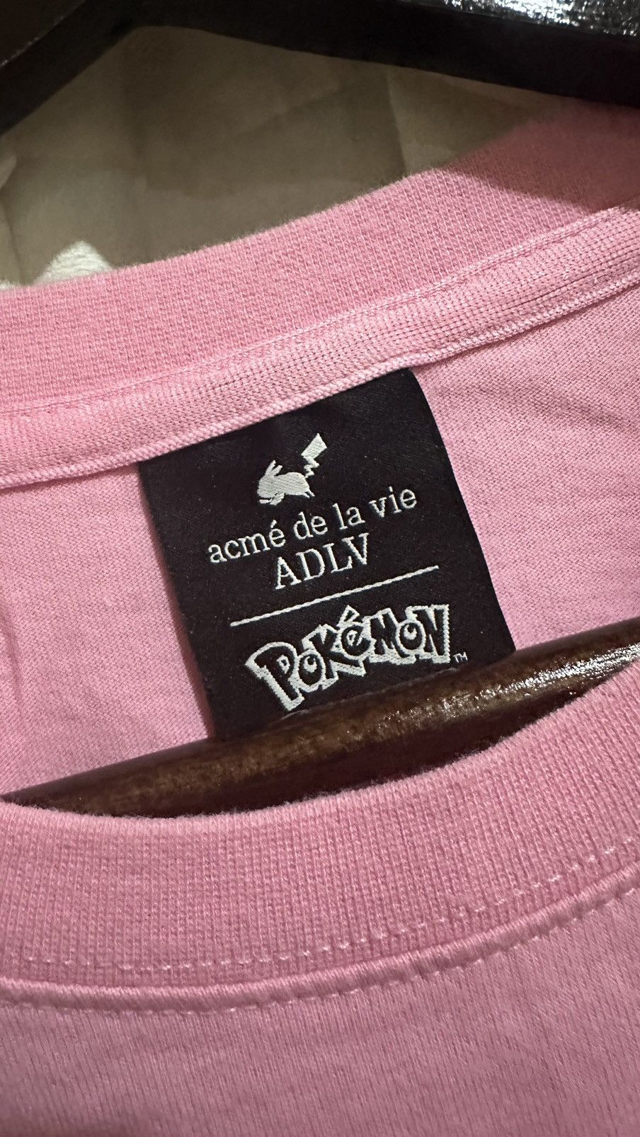 Anime × Pokemon Acme de La Vie x Pokemon Mew Pink Tshirt Size US L / EU 52-54 / 3 - 2 Thumbnail