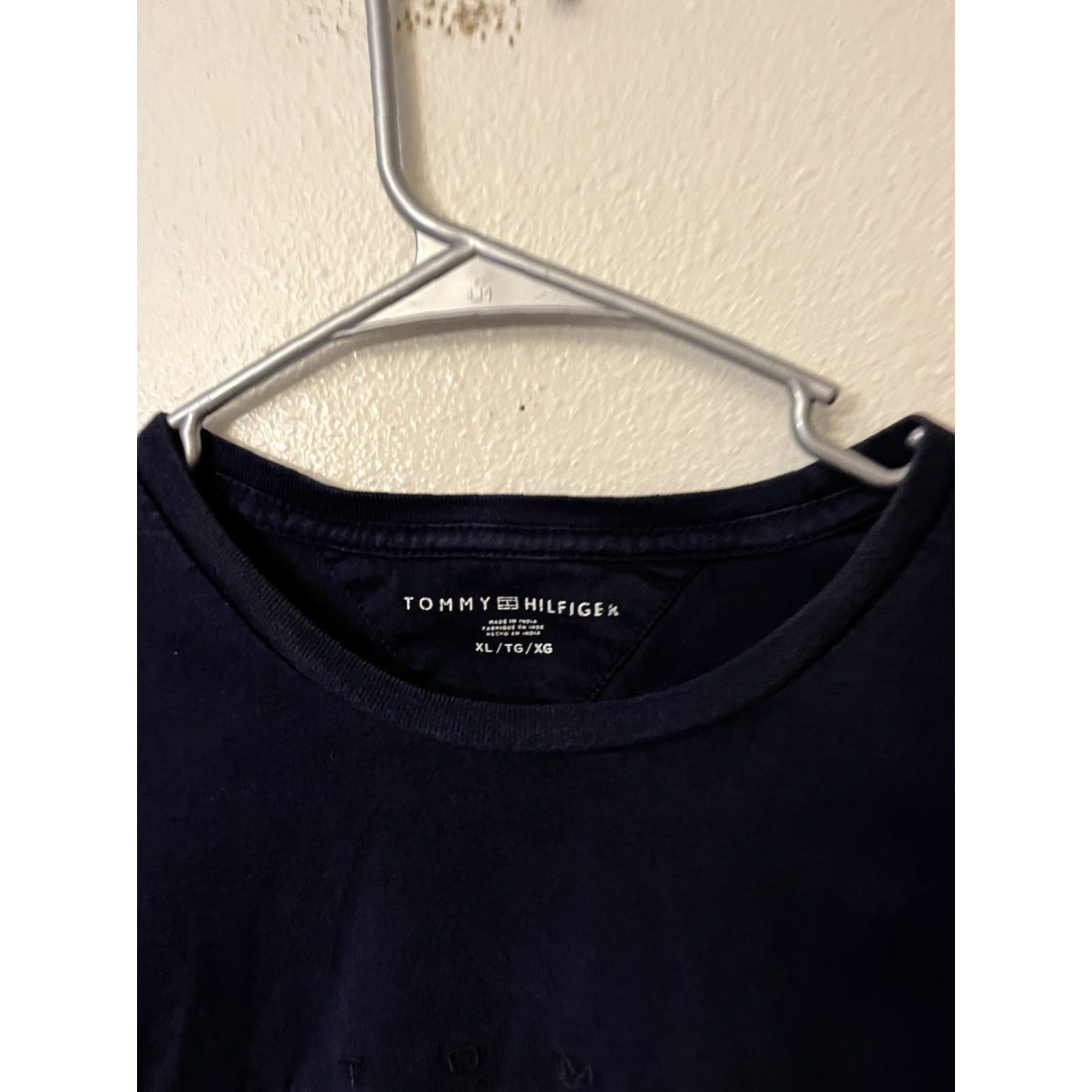 Tommy Hilfiger Tommy Hilfiger Mens T-Shirt XL Crew Neck Short Sleeve Navy Blue Logo Size US XL / EU 56 / 4 - 2 Thumbnail