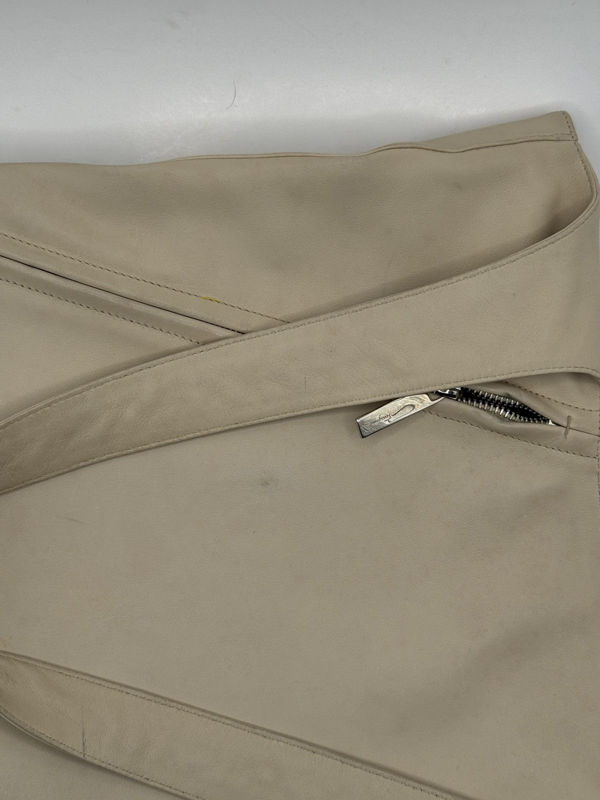 Salvatore Ferragamo Salvatore Ferrragamo Ivory Tote Bag Size ONE SIZE - 7 Thumbnail