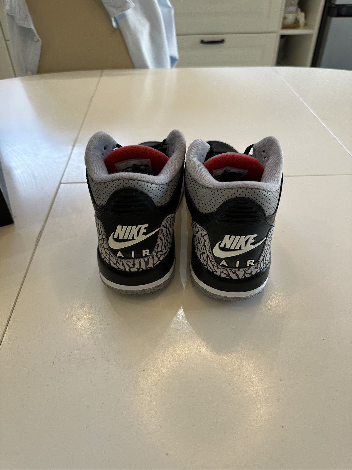 Jordan Brand Jordan 3 Black Cement GS Size US 5.5 / IT 35.5 - 1 Thumbnail