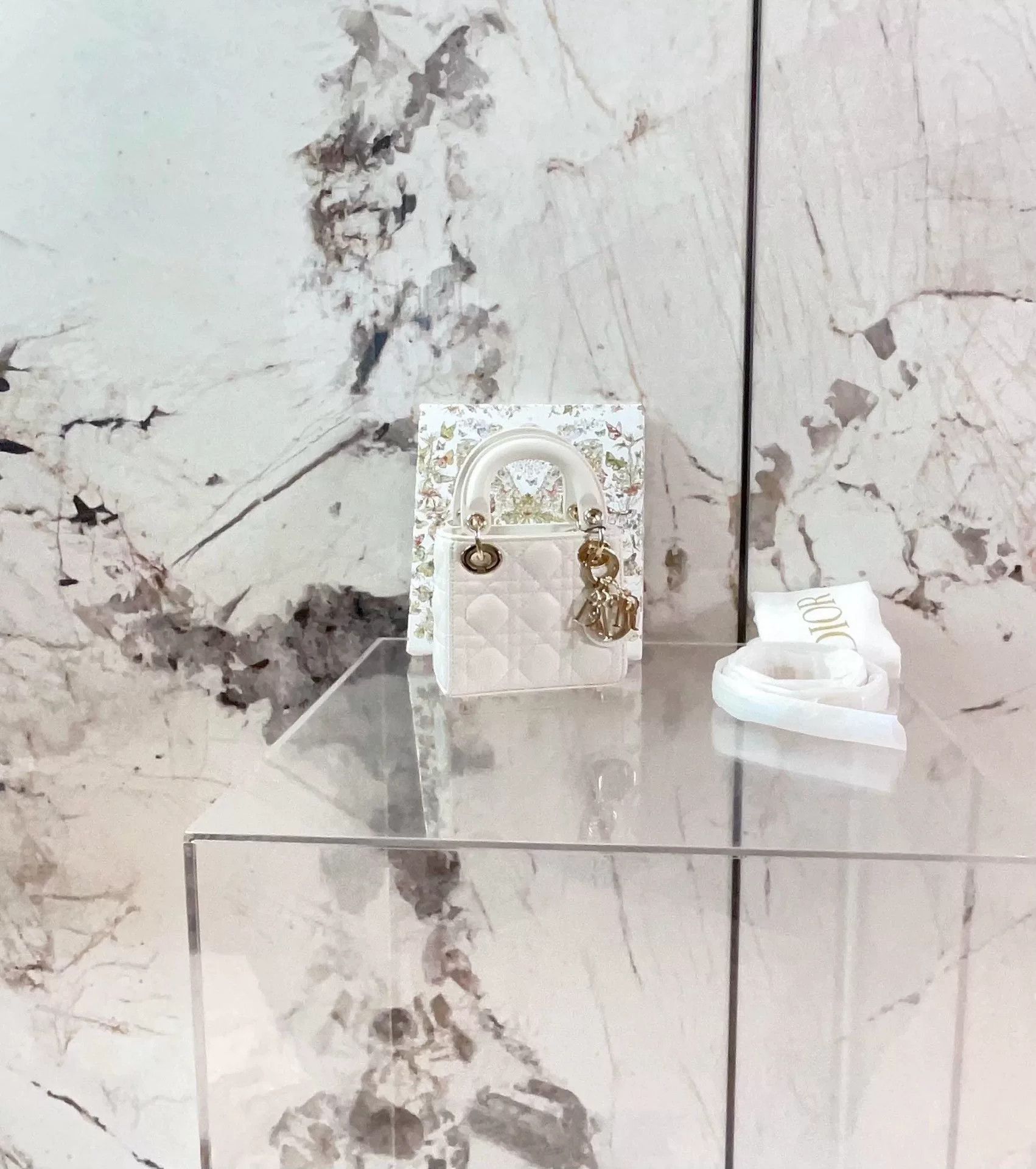 Dior Pre-loved Bag Very good condition Size ONE SIZE - 1 Thumbnail