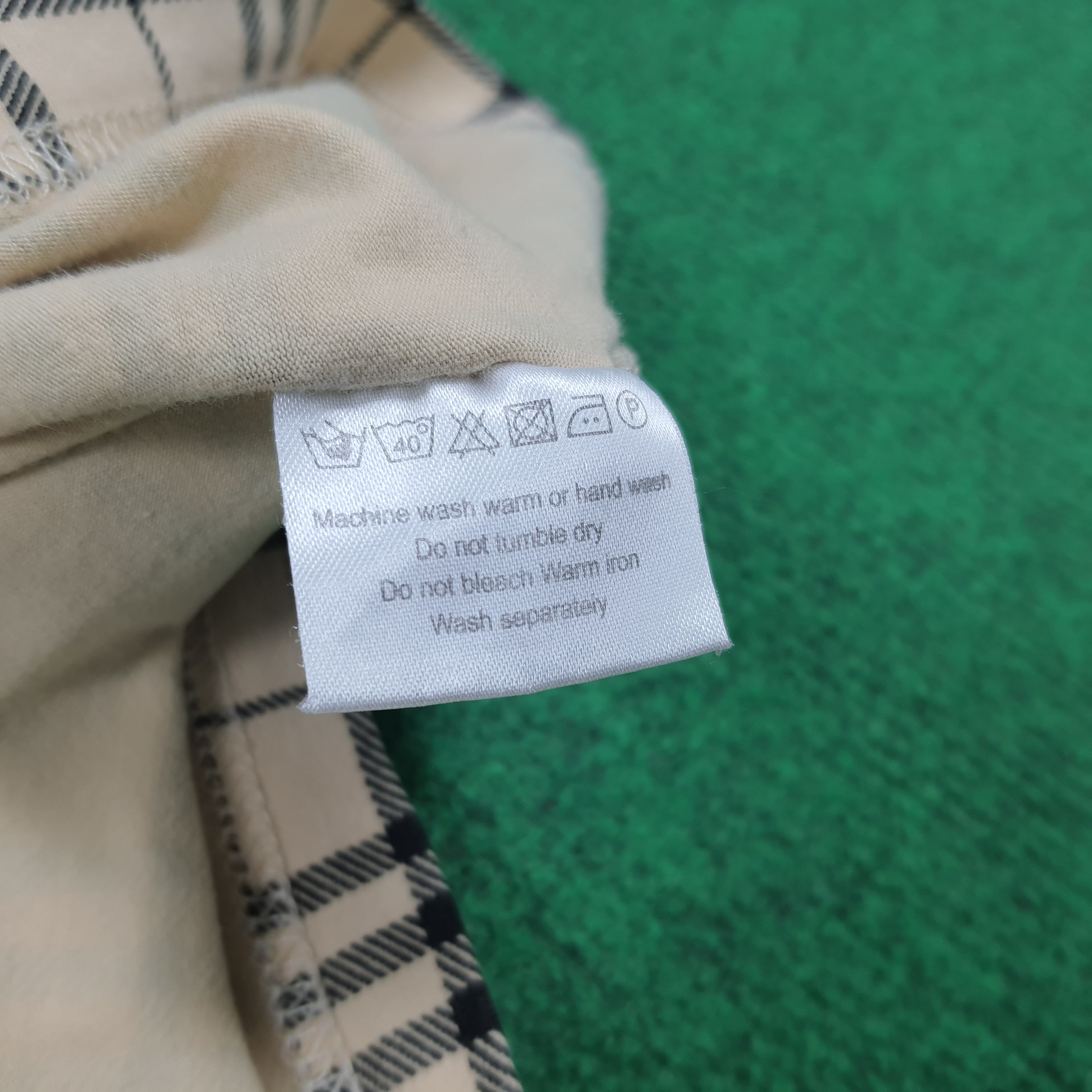 Burberry Vintage Burberry Pocket Nova Check Designer Tshirt C299N55 Size US XL / EU 56 / 4 - 6 Thumbnail
