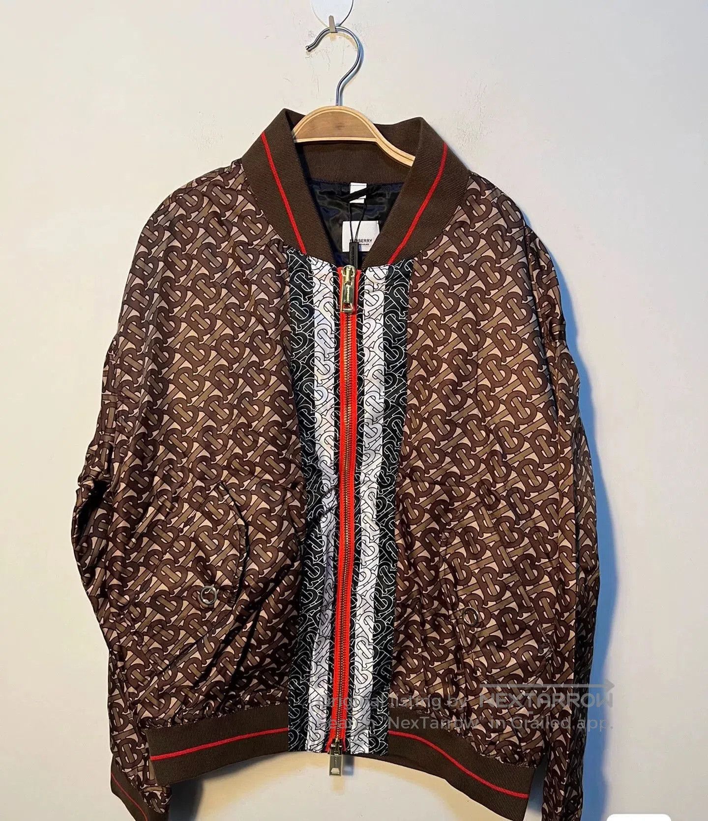 Burberry Burberry Men’s Classic Logo Jacket. Size US L / EU 52-54 / 3 - 1 Thumbnail