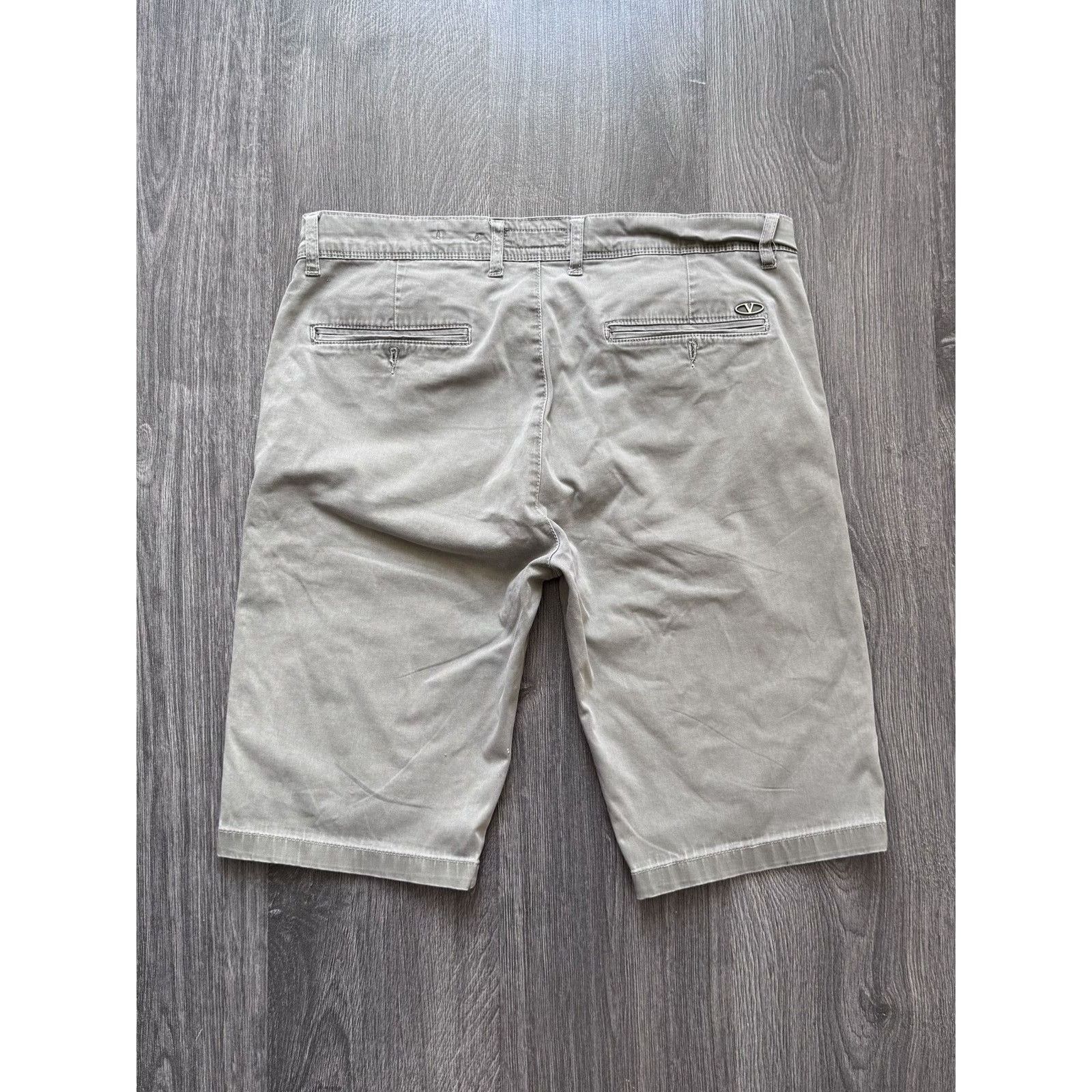 Valentino × Vintage Vintage Valentino Gray Avantgarde Shorts Size US 34 / EU 50 - 7 Thumbnail