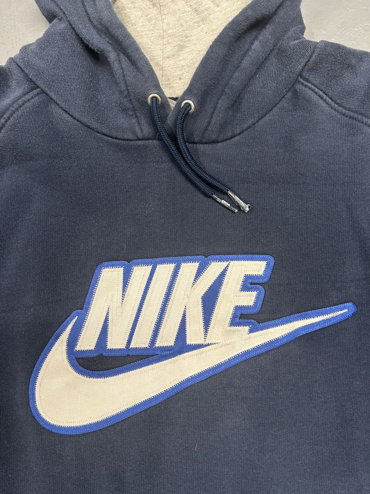 Nike × Vintage Vintage Y2K Style Navy Nike Spell-out Pullover Hoodie Size US L / EU 52-54 / 3 - 2 Thumbnail