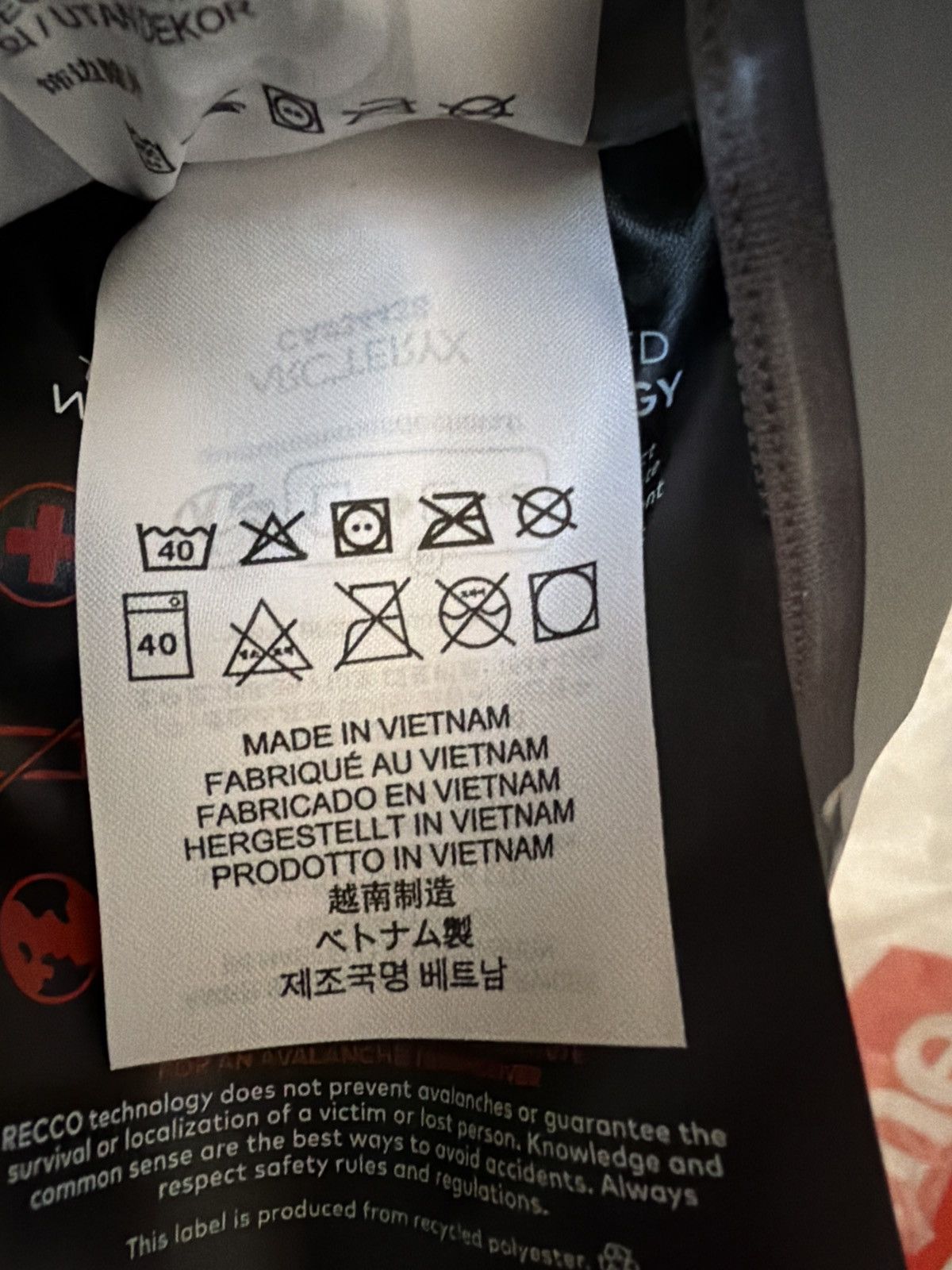Arc'teryx Arc’teryx Beta AR Jacket Solitude Void Size US S / EU 44-46 / 1 - 20 Thumbnail