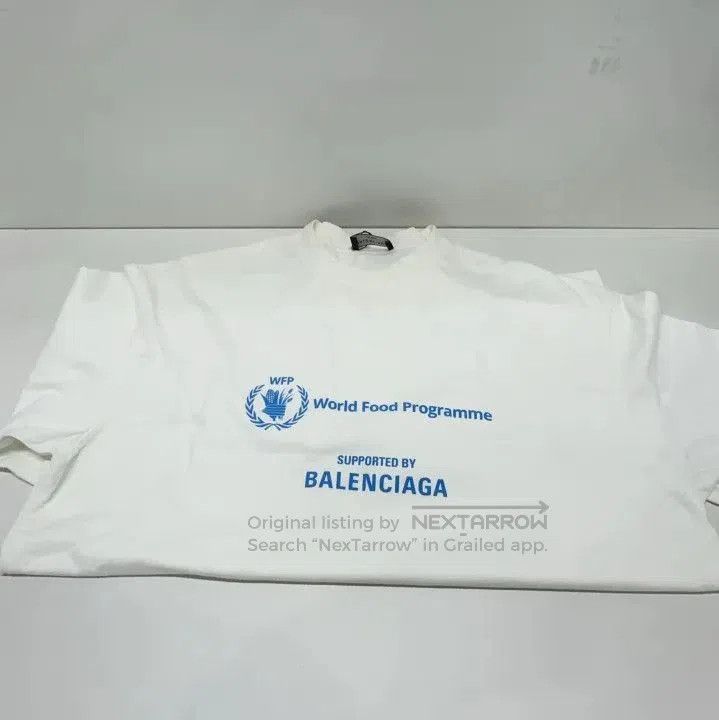 Balenciaga Balenciaga World Food Programme Logo T. Size US M / EU 48-50 / 2 - 4 Thumbnail