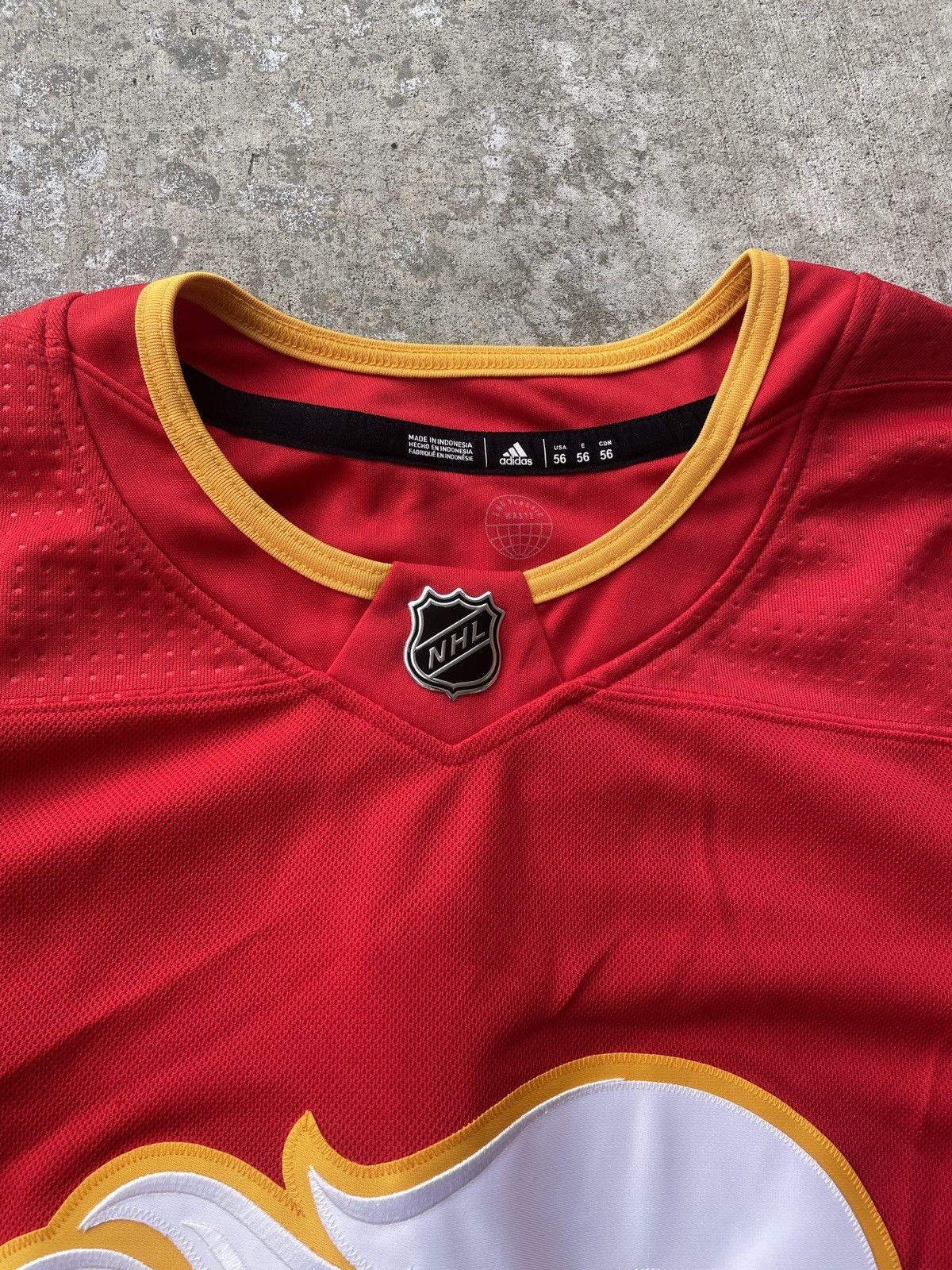 NHL NHL calgary flames Size US L / EU 52-54 / 3 - 2 Thumbnail