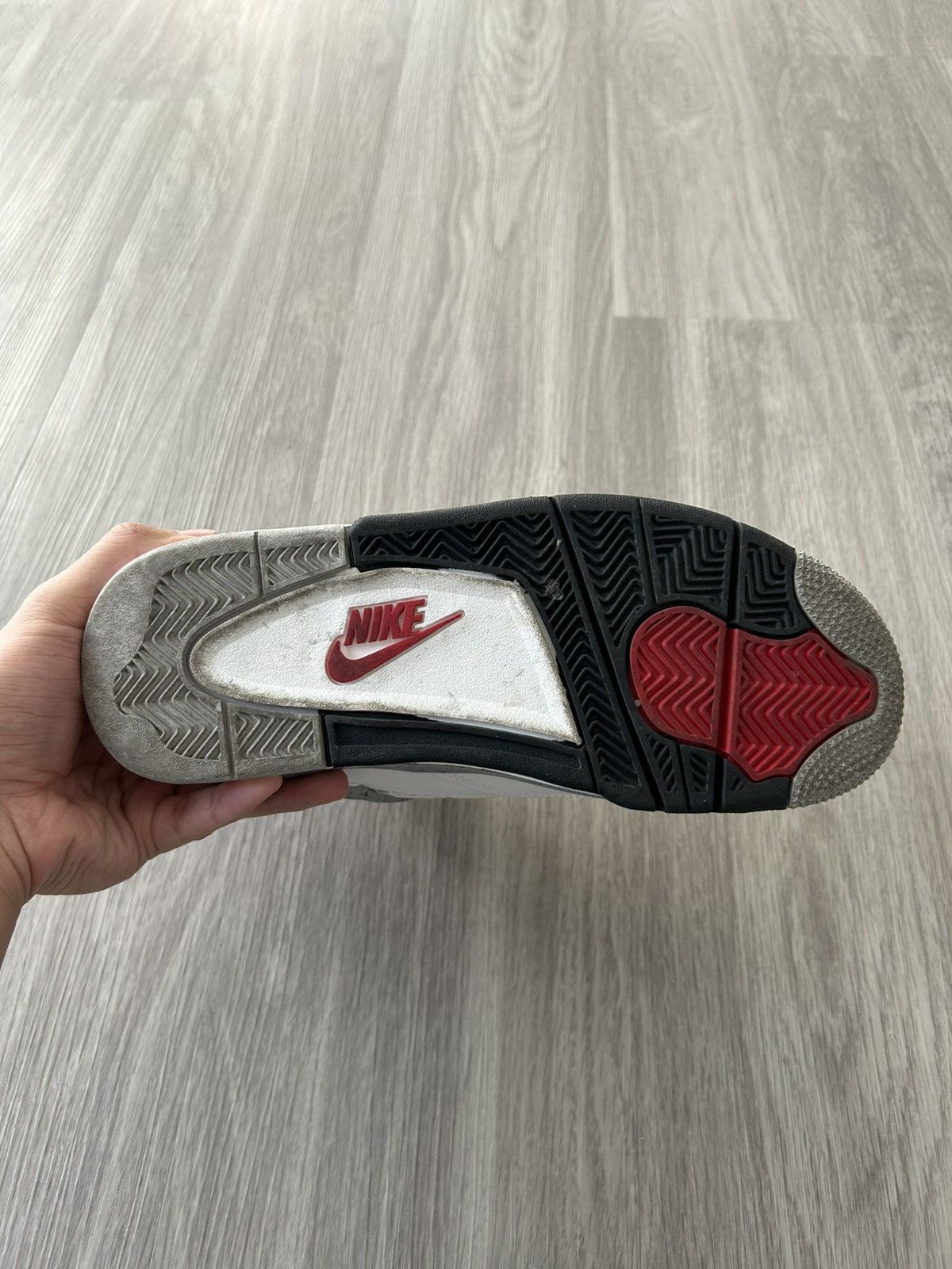 Jordan Brand Air Jordan Retro 4 White Cement 2025 Size 7 Size US 7 / EU 40 - 11 Thumbnail