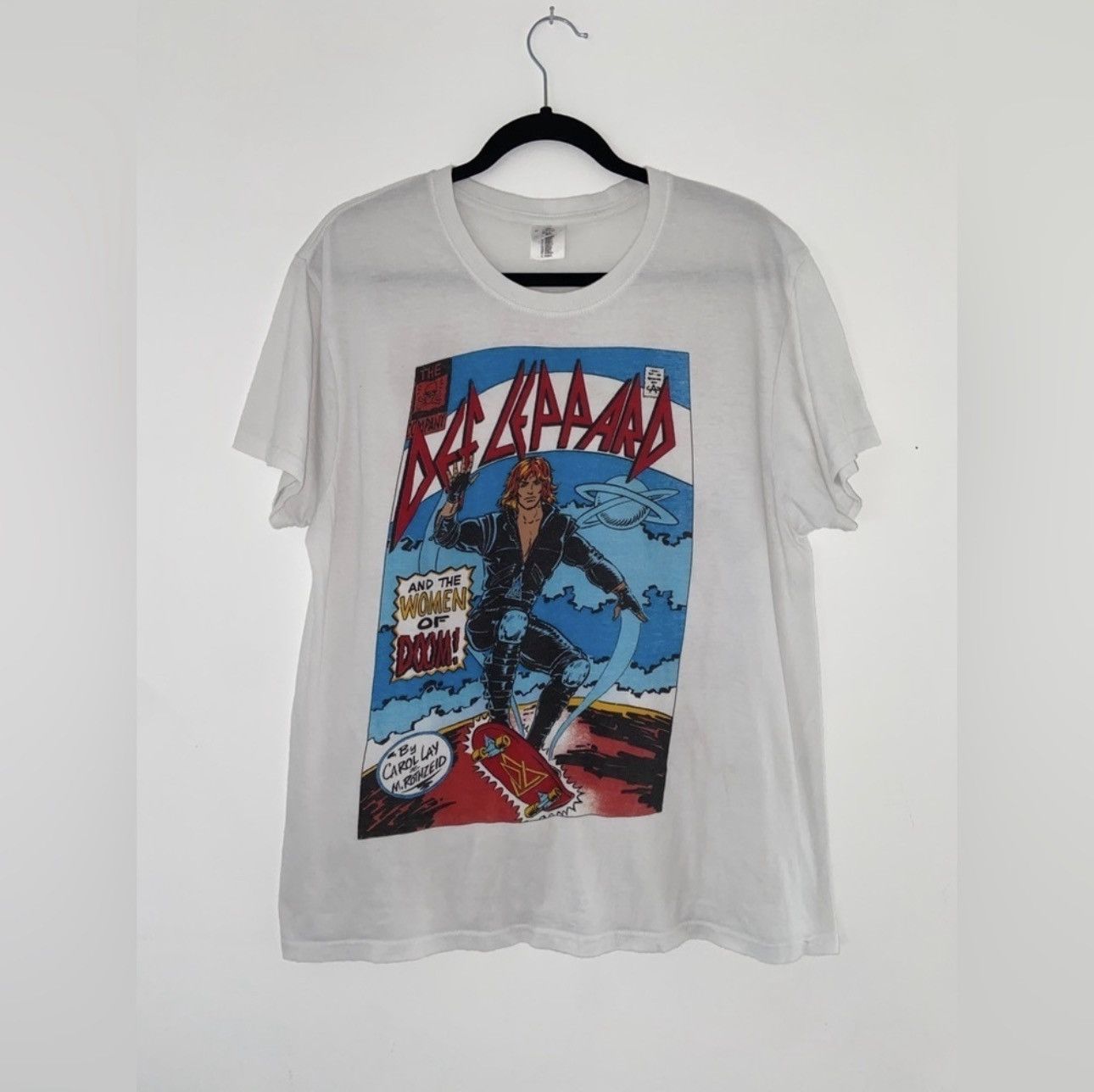 Band Tees Def Leppard and the Women of Doom Tee XL Vintage UNI​​​ 1/1 Size US XL / EU 56 / 4 - 1 Thumbnail