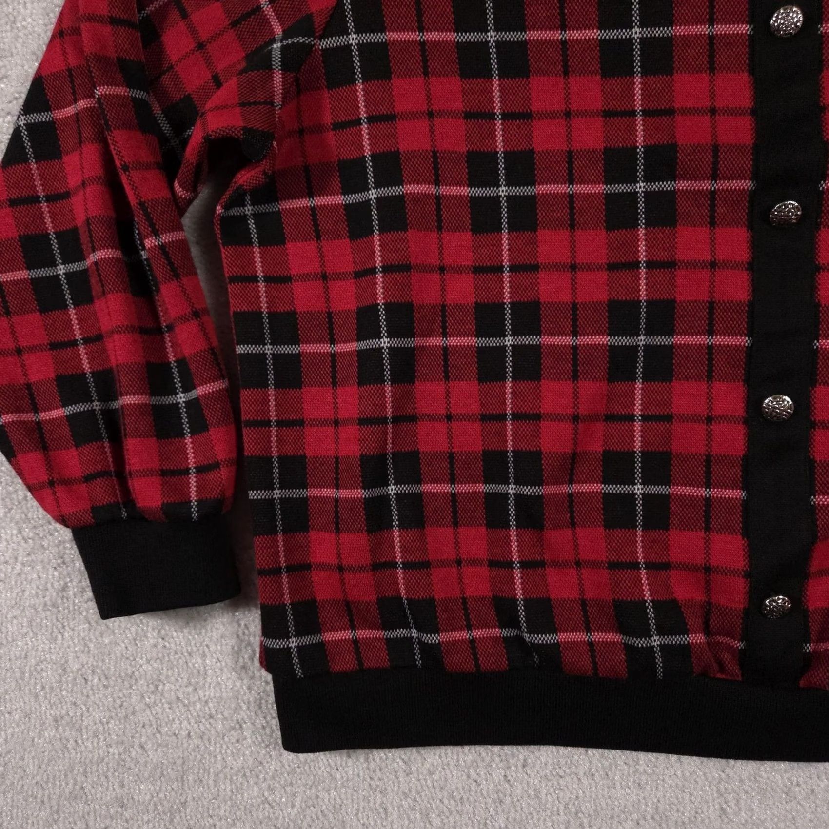Vintage VINTAGE Alfred Dunner Sweater Womens 1X Red Black Plaid Cardigan Made in USA 90s Size XL / US 12-14 / IT 48-50 - 4 Thumbnail