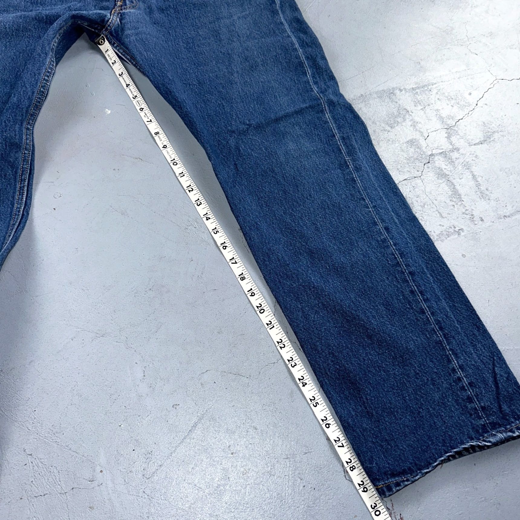 Levi's VINTAGE Levi's 501 Jeans Mens Adult Medium Blue 90s Straight Leg Cotton Denim 33in Inseam Size US 38 / EU 54 - 5 Thumbnail