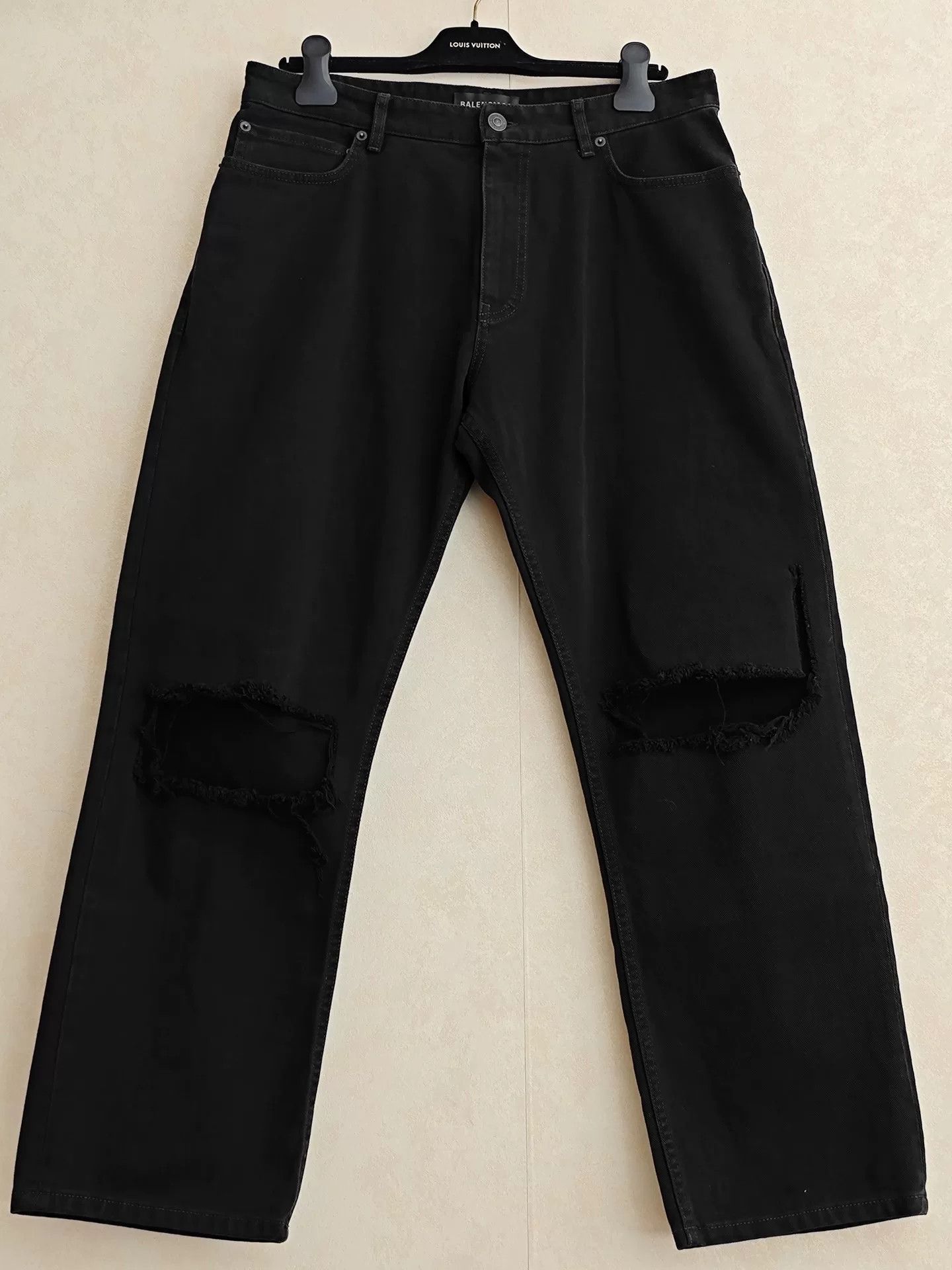 Balenciaga Balenciaga knee distressed baggy black jeans | Grailed