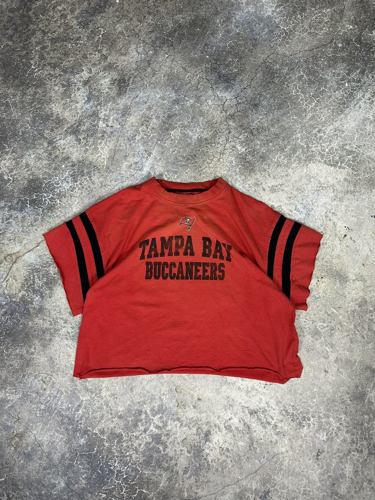 NCAA × Vintage Vintage Perfectly Faded Tampa Bay Buccaneers Jersey Tee Size US L / EU 52-54 / 3 - 2 Thumbnail