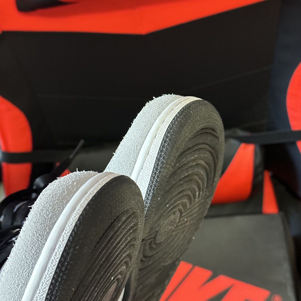 Jordan Brand × Nike Nike Air Jordan 1 Retro High Smoke Grey Size 8.5 555088-125 Size US 8.5 / EU 41-42 - 6 Thumbnail