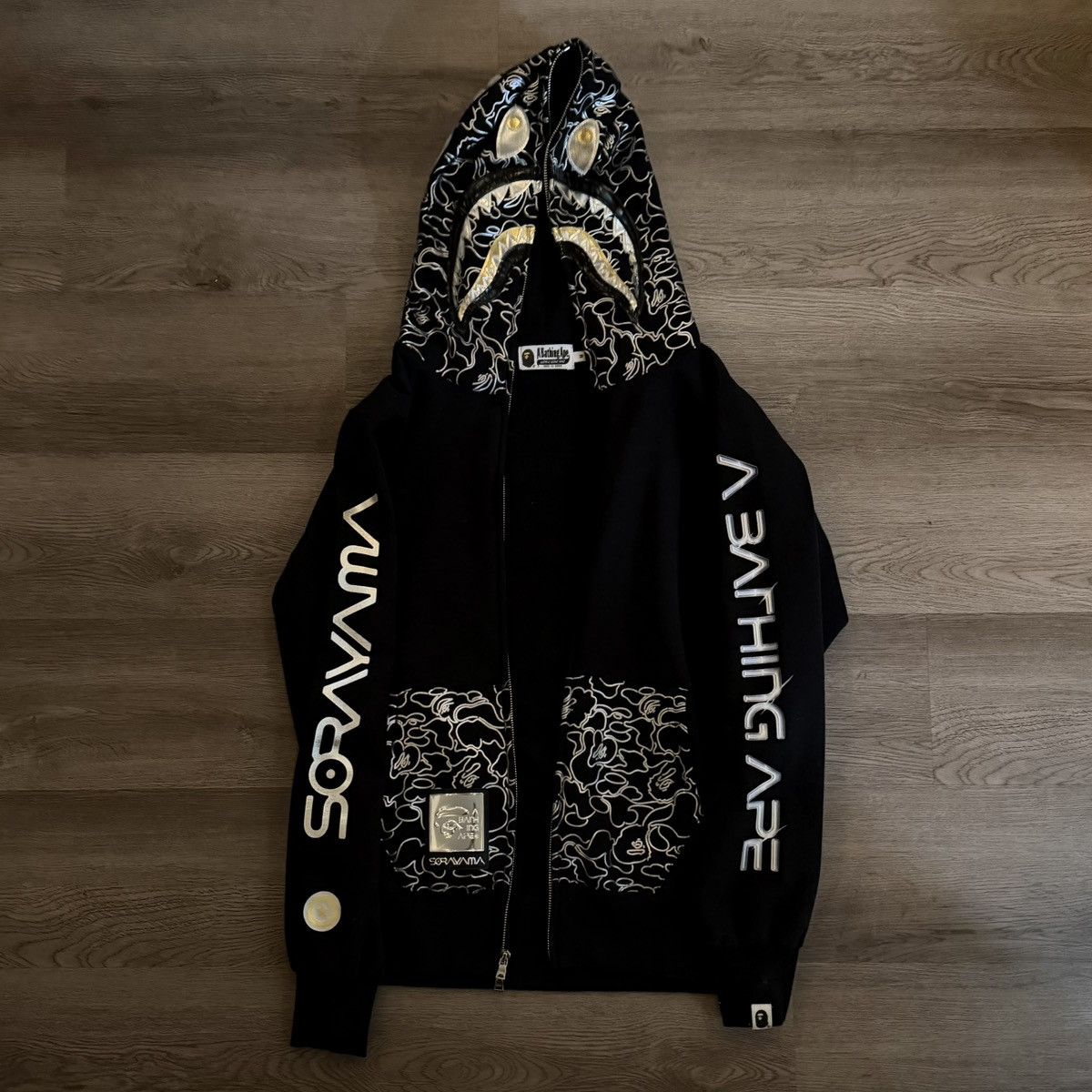 Bape BAPE x Hajime Sorayama Shark Full Zip Hoodie Size US M / EU 48-50 / 2 - 1 Thumbnail