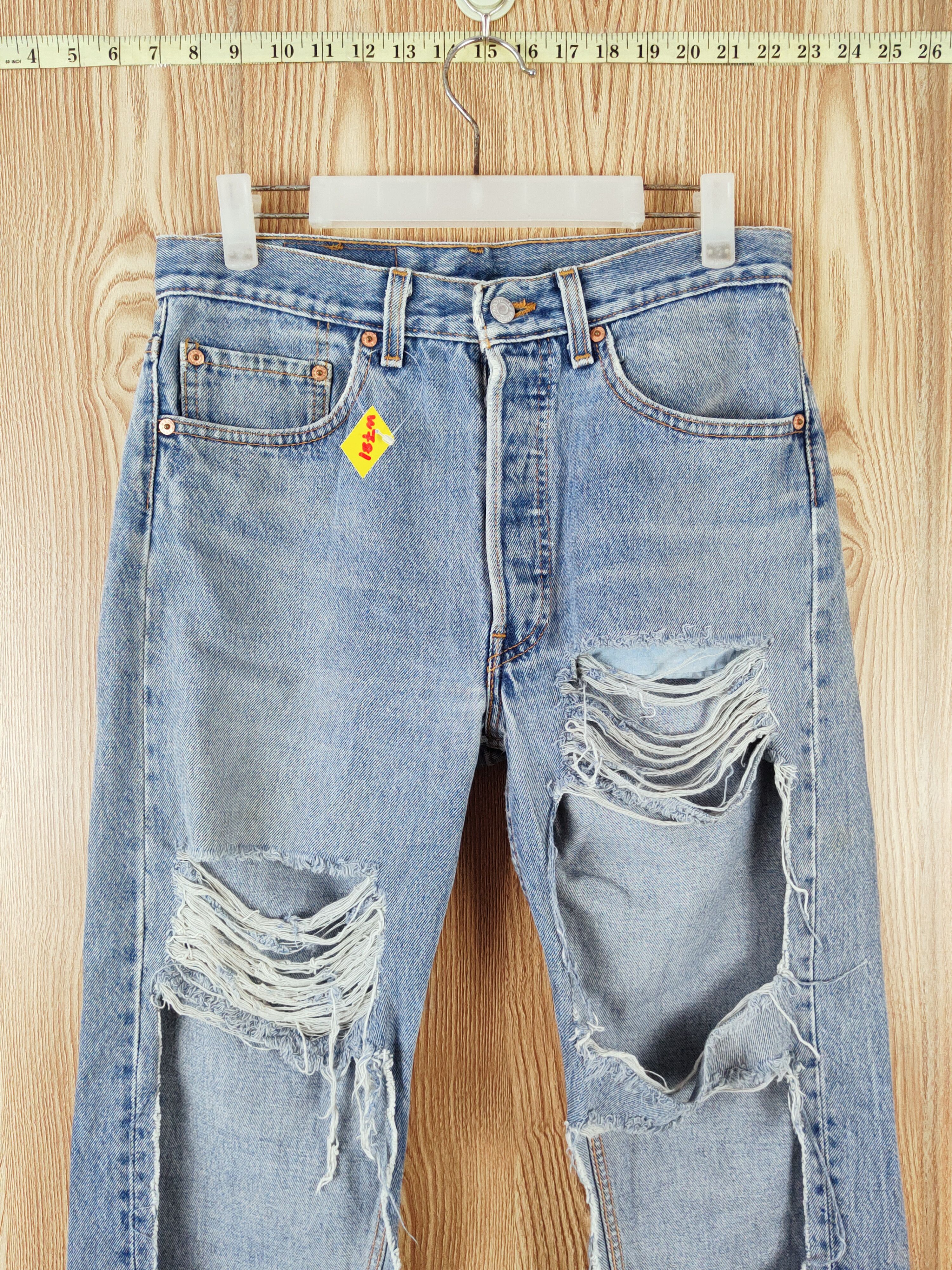 Levi's Levi's Blue Distressed Ripped Jeans #W781 Size US 31 - 2 Thumbnail
