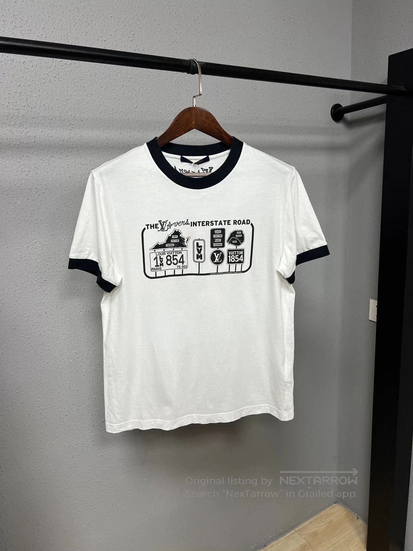 Louis Vuitton louis vuitton graphic t-shirt with logo. Size L / US 10 / IT 46 - 1 Thumbnail
