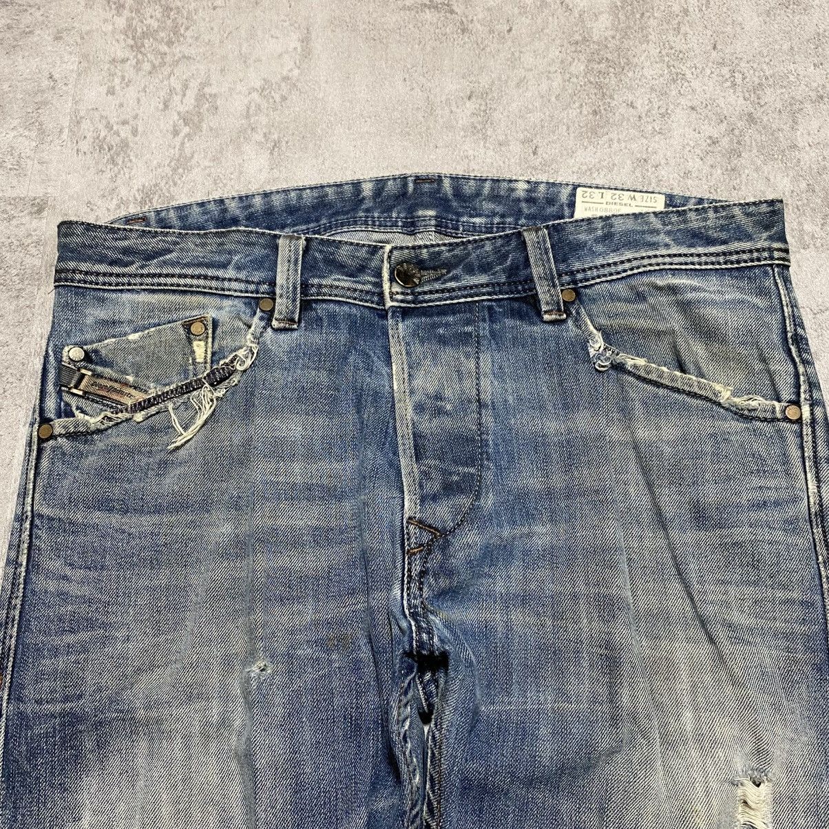 Diesel DIESEL DISTRESSED DARRON REGULAR SLIM TAPERED JEANS Size US 34 / EU 50 - 6 Thumbnail