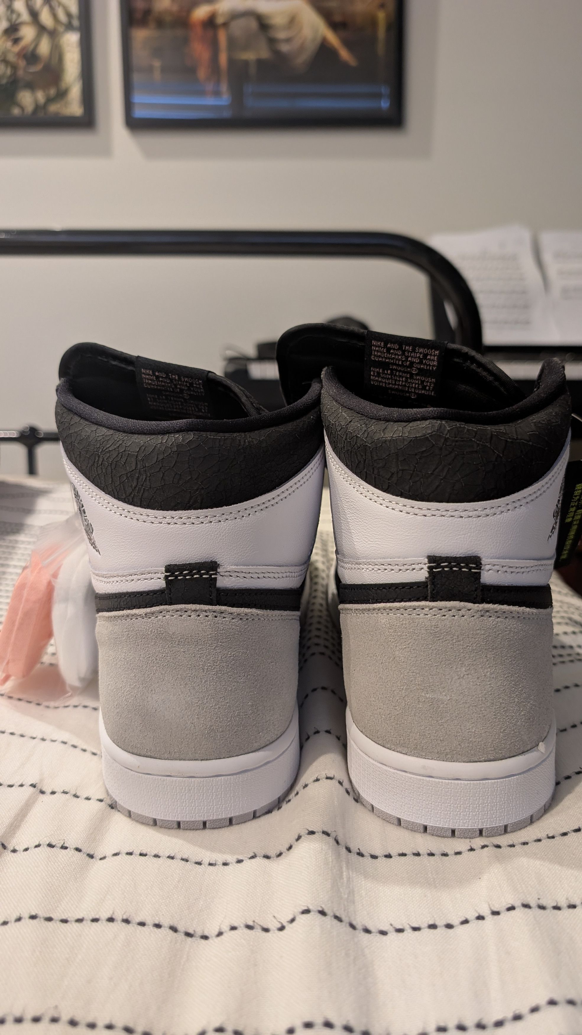 Nike Jordan 1 Retro High OG, Bleached Coral Size US 11.5 / EU 44-45 - 4 Thumbnail