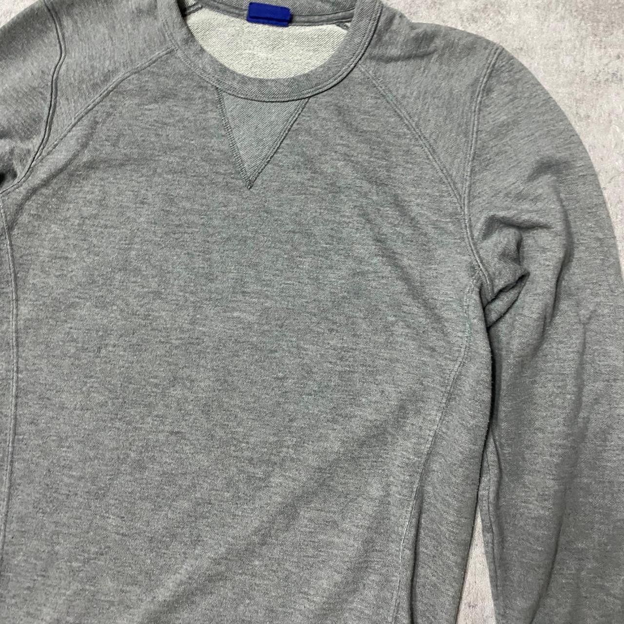 Champion Grey Champion sweatshirt with a relaxed fit #streetwear Size US S / EU 44-46 / 1 - 2 Thumbnail