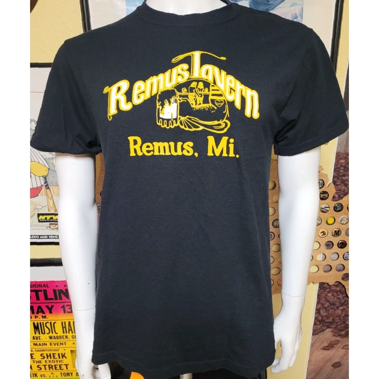 Jerzees Remus Tavern Remus MI T Shirt Medium Black Jerzees 50.50 Logo Men Shirt 90s? Size US M / EU 48-50 / 2 - 2 Thumbnail