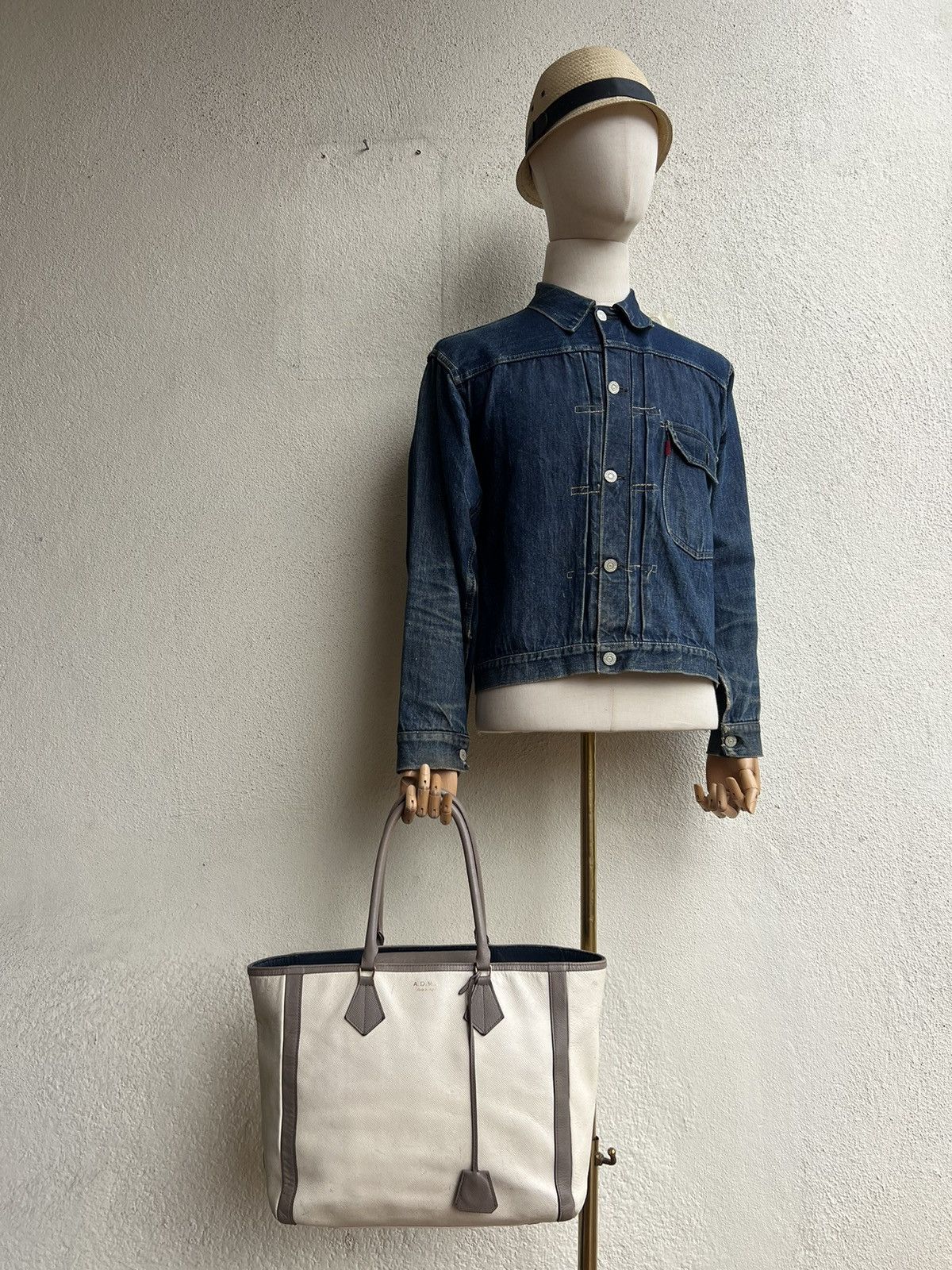 Japanese Brand A.D.M.J. Japan Distressed Scratches Patina Leather Tote Bag Size ONE SIZE - 3 Thumbnail