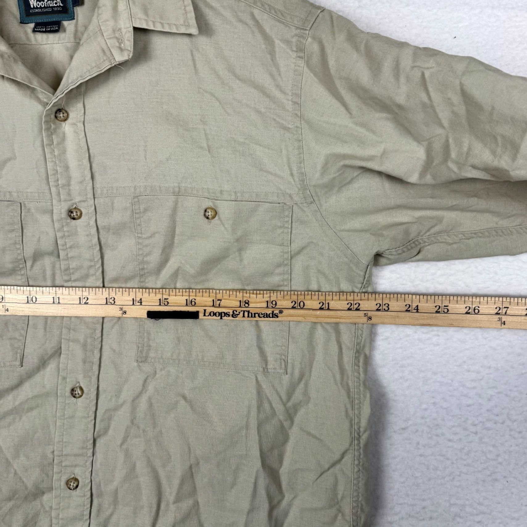 Vintage VINTAGE Woolrich Mens Large Tan Cotton Short Sleeve Button Up Made USA Shirt 60s 70s Casual Outdoor Pockets Modeled Men's Clothing Beige Body Size US 33 - 6 Thumbnail