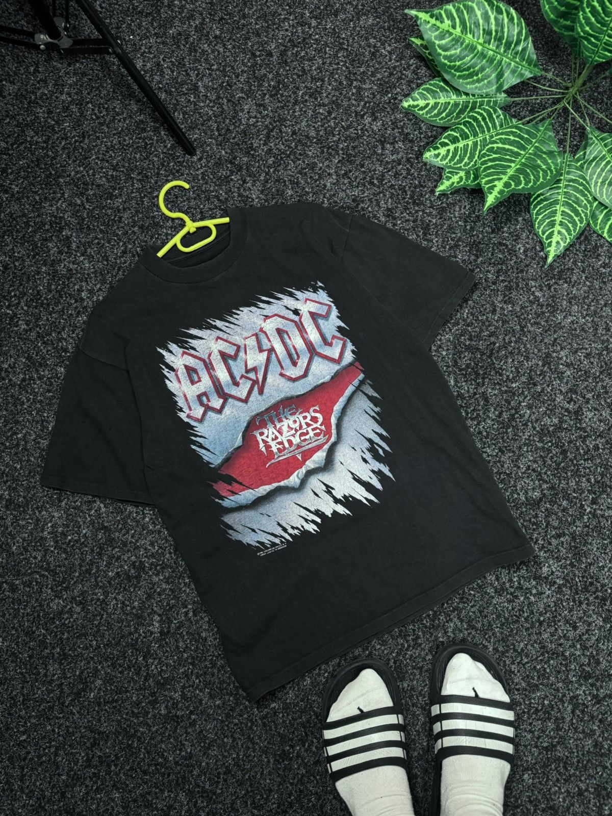 Vintage Vintage 1990 AC/DC The Razors Edge Tour original Brockum Size US M / EU 48-50 / 2 - 4 Thumbnail