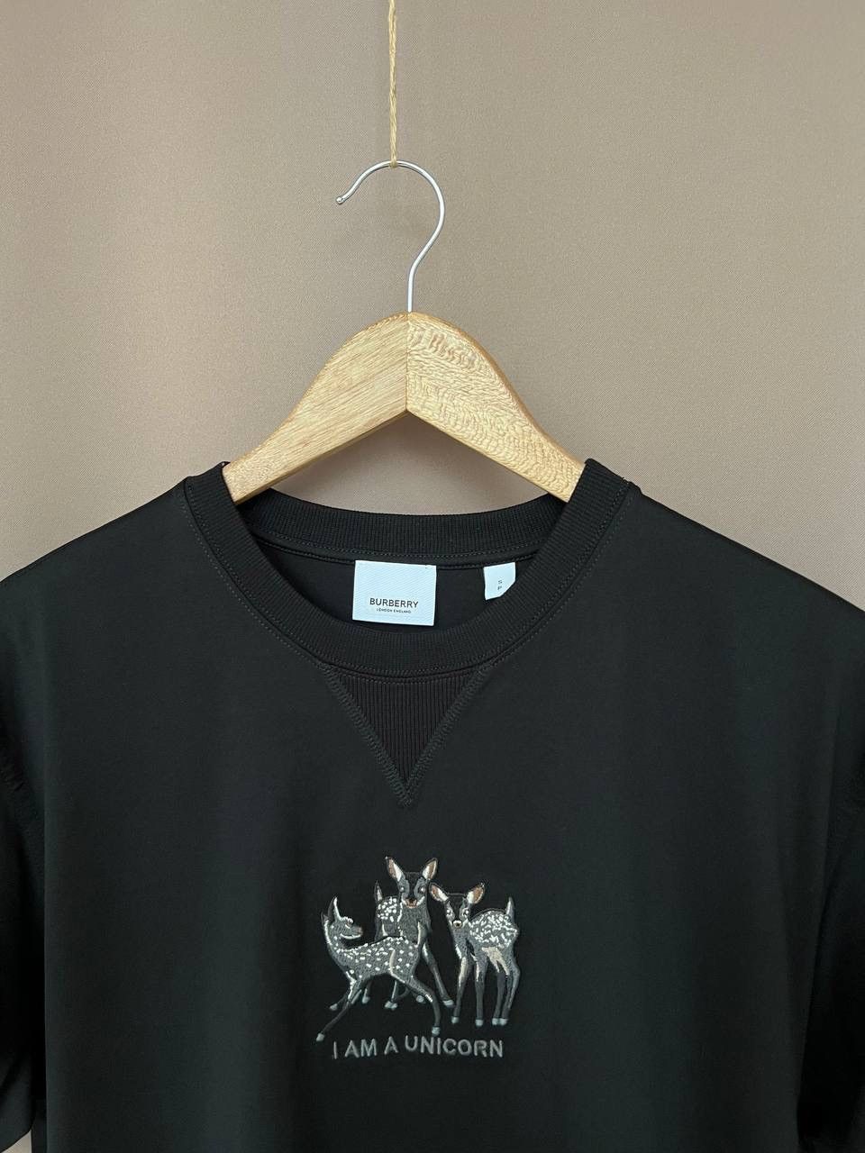 Burberry Burberry Brycen Unicorn T-Shirt Men Size S/M Oversized Size US S / EU 44-46 / 1 - 2 Thumbnail