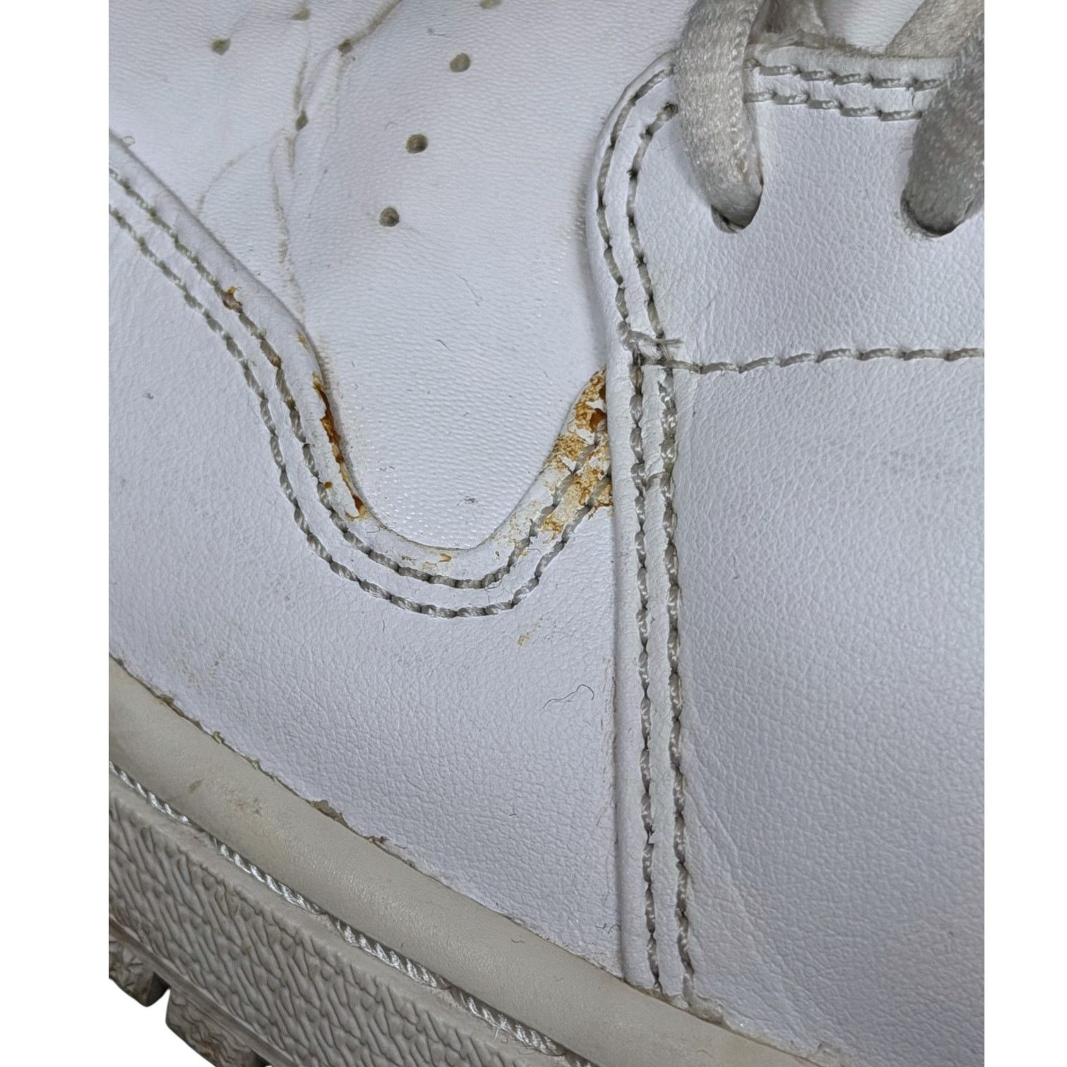 Nike Air Jordan 1 Mid Triple White Sneakers Shoes 12 Nike 2016 Size US 12 / EU 45 - 4 Thumbnail