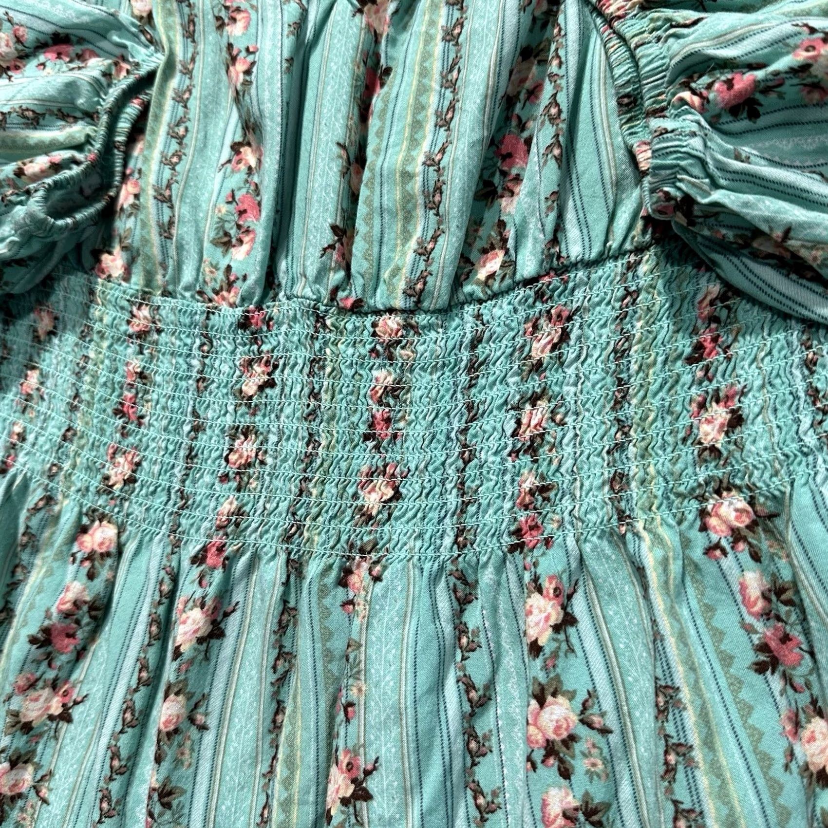 Vintage No Boundaries Junior L Teal Floral Striped Smocked Blouse Rayon Size L / US 10 / IT 46 - 7 Thumbnail