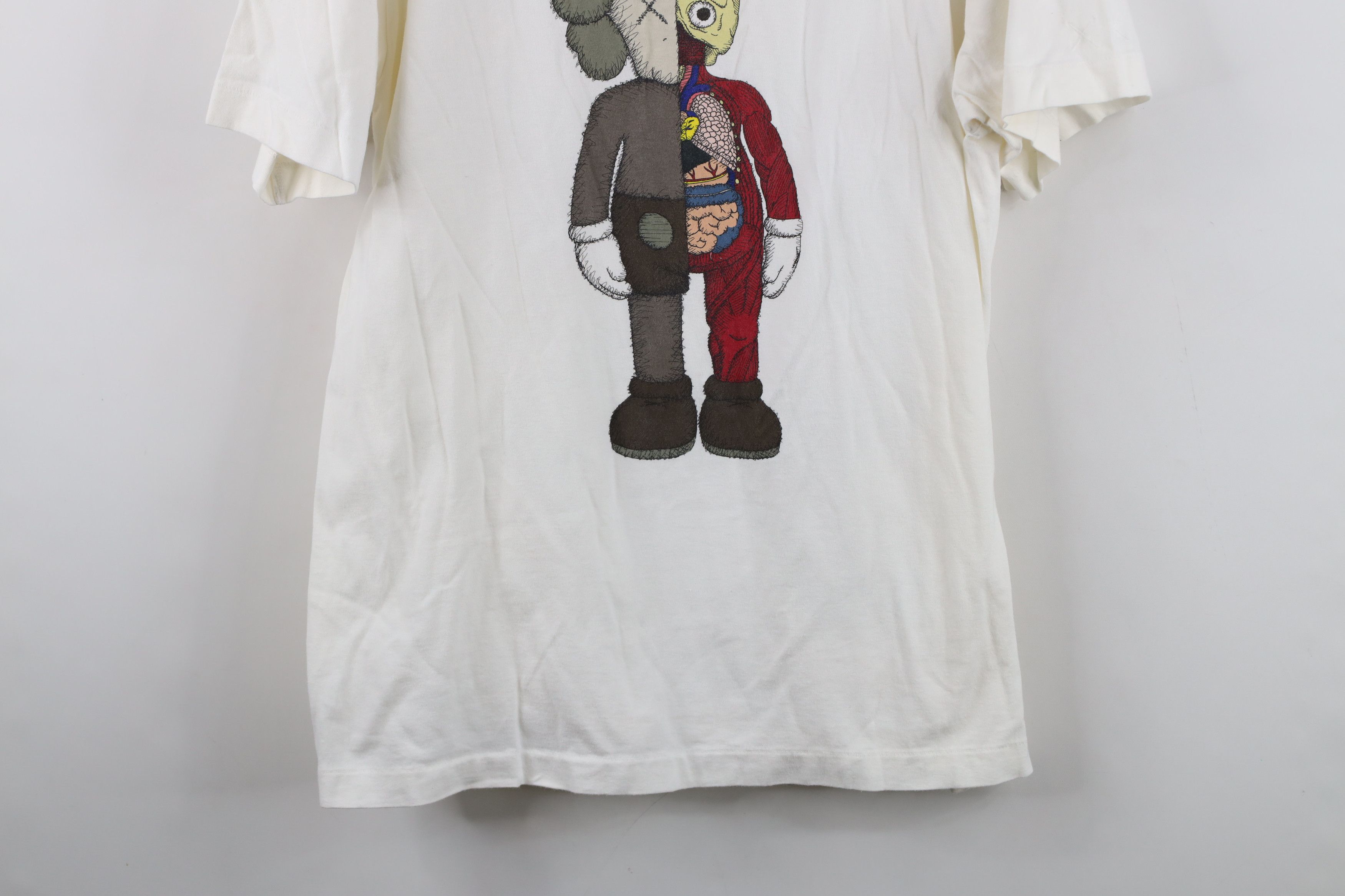 Uniqlo Uniqlo x Kaws Anatomy Short Sleeve T-Shirt White Cotton Size US L / EU 52-54 / 3 - 3 Thumbnail