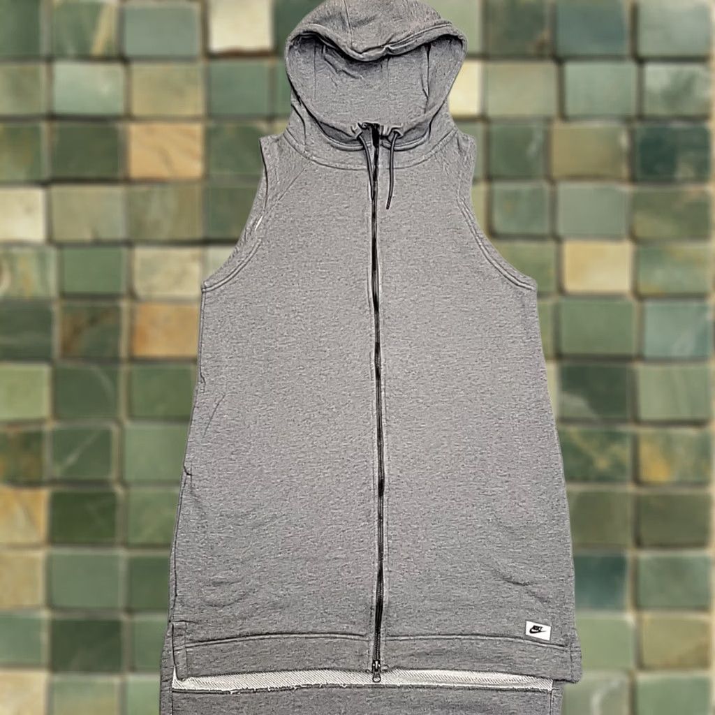Nike Nike Sweatshirt Vest Dress Womens Large Gray Athleisure Stretch Performance Size L / US 10 / IT 46 - 1 Thumbnail