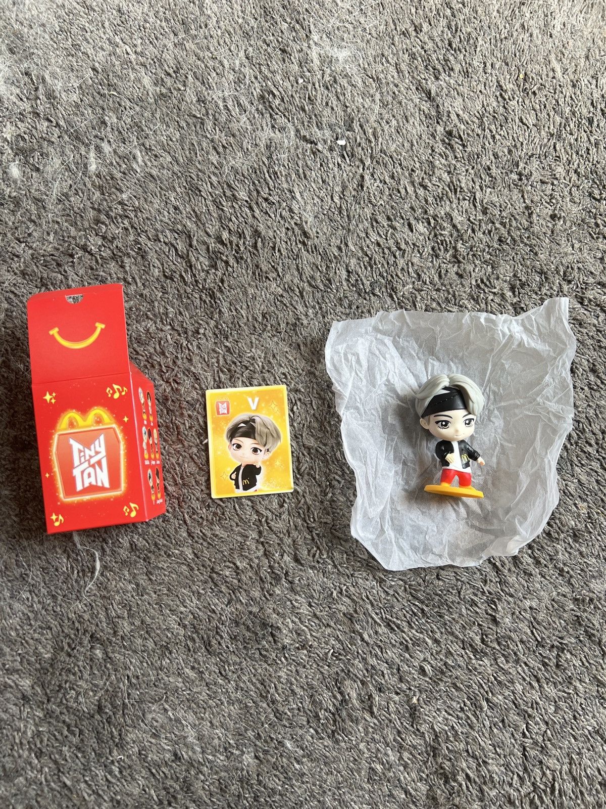 Hypebeast 2025 McDonald’s TinyTAN V Figure Size ONE SIZE - 1 Thumbnail