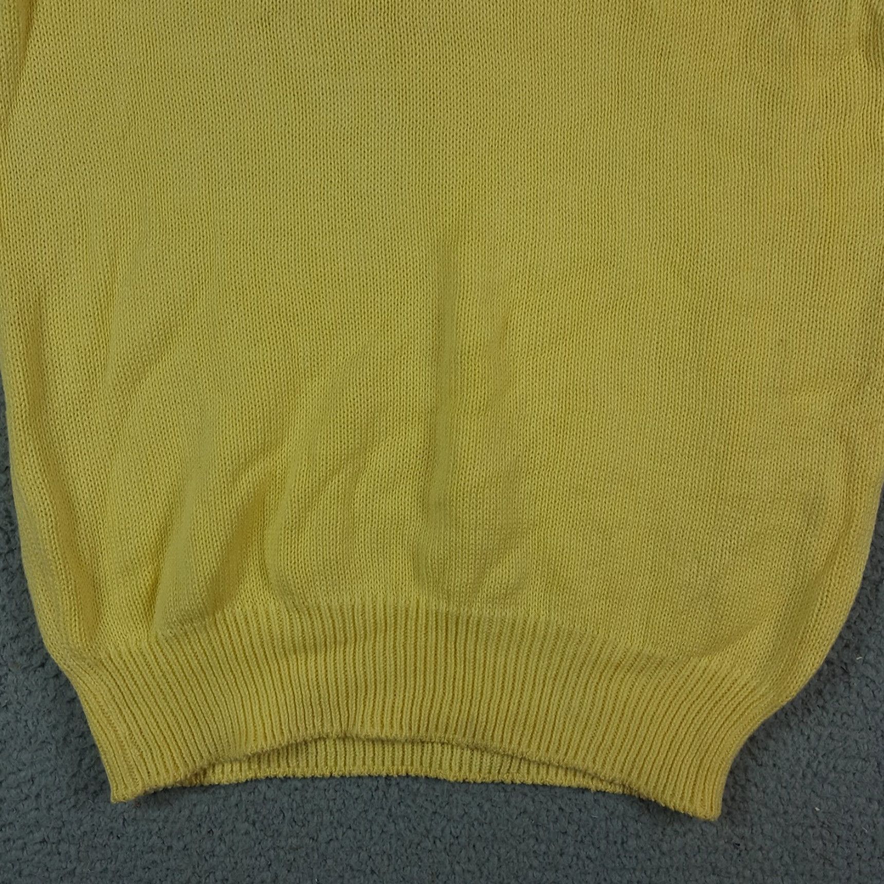 Vintage VINTAGE 80s Yellow Pullover Sweater V-Neck Men’s Small Preppy Knit Cotton Penn's Landing Long Sleeve Casual 90s Fall Winter Mens Size US S / EU 44-46 / 1 - 3 Thumbnail