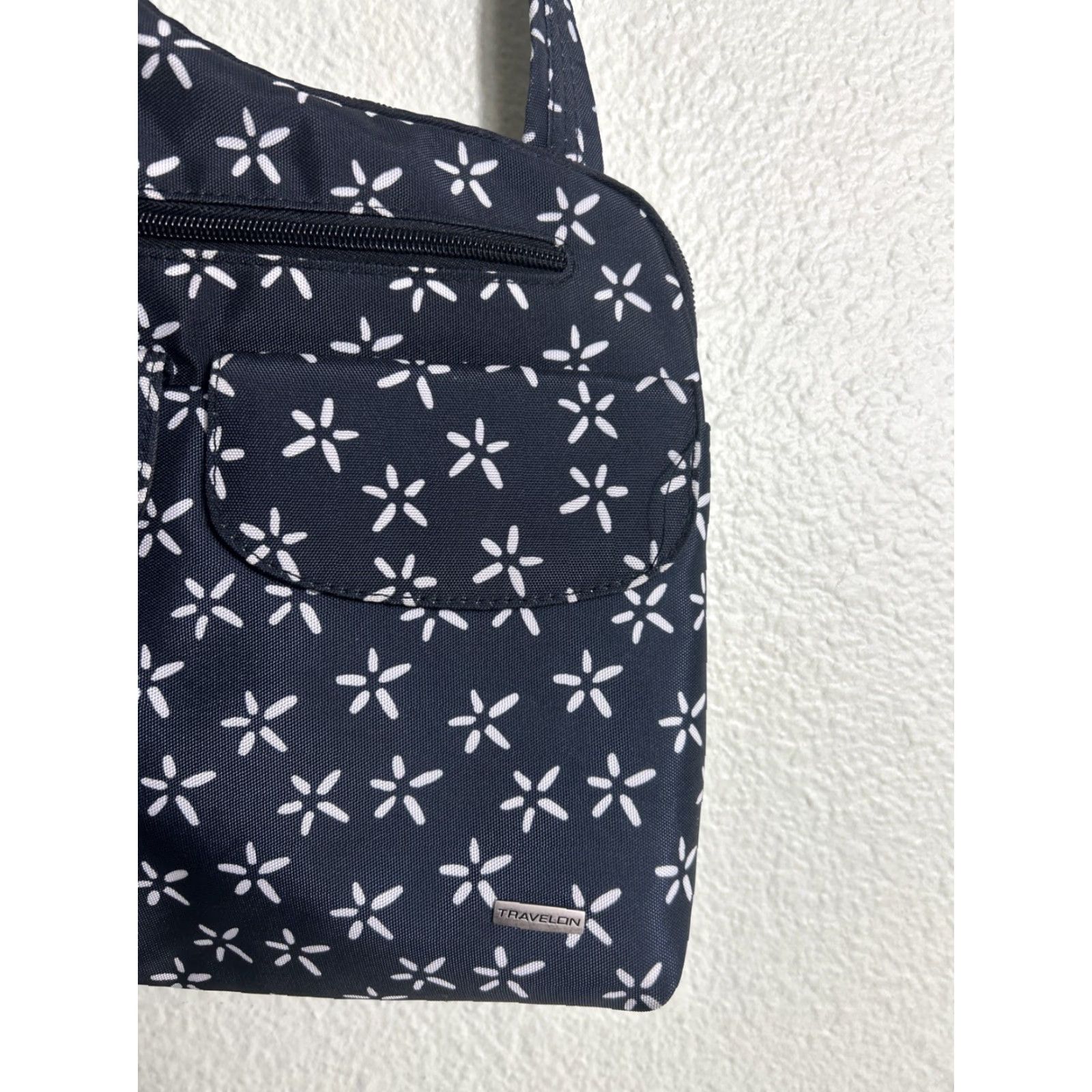Vintage Travelon Crossbody RFID Travel Bag Women Floral Black White 11x11x2 Size ONE SIZE - 4 Thumbnail