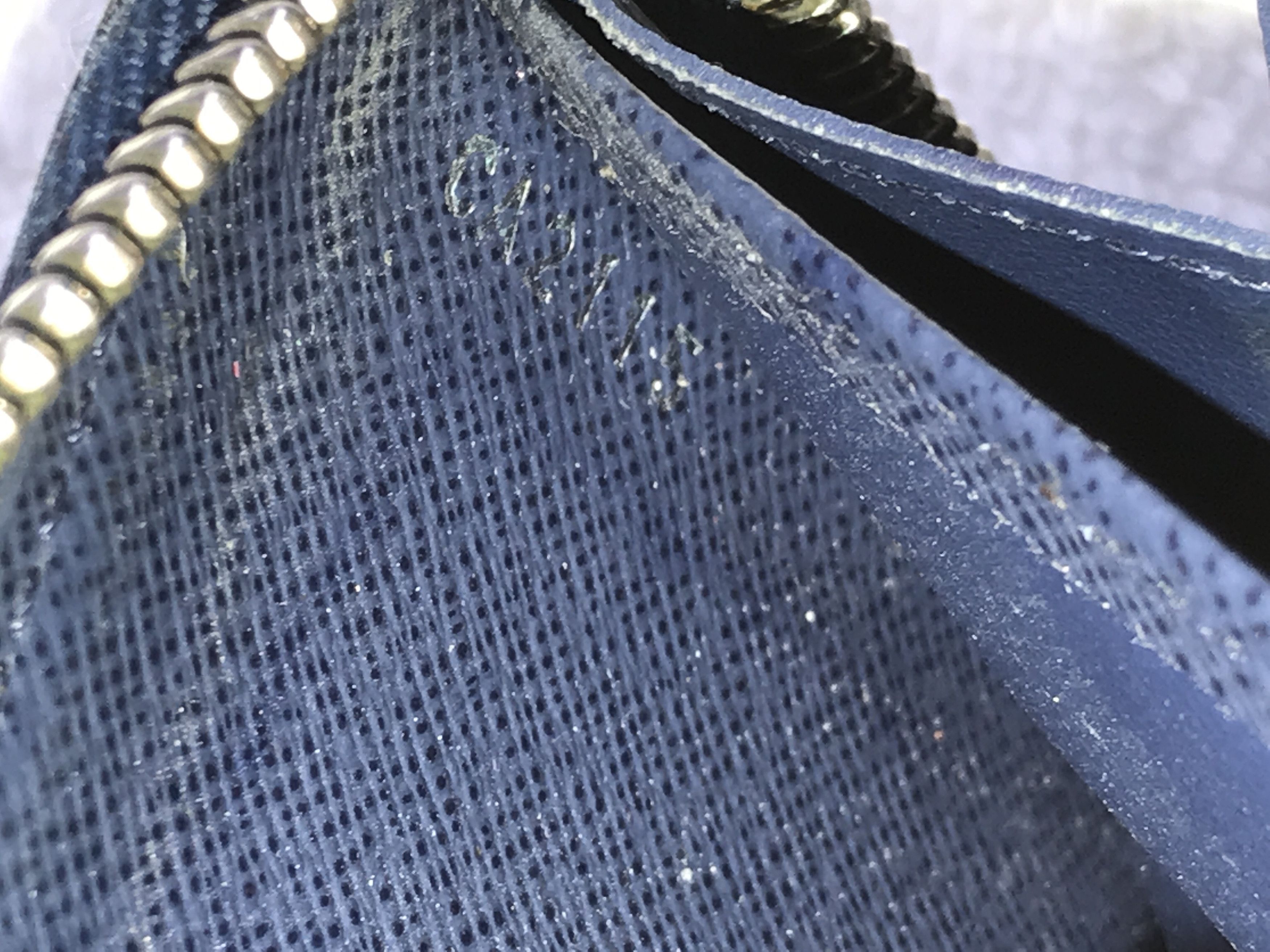 Louis Vuitton Zip Around Long Wallet Epi Leather