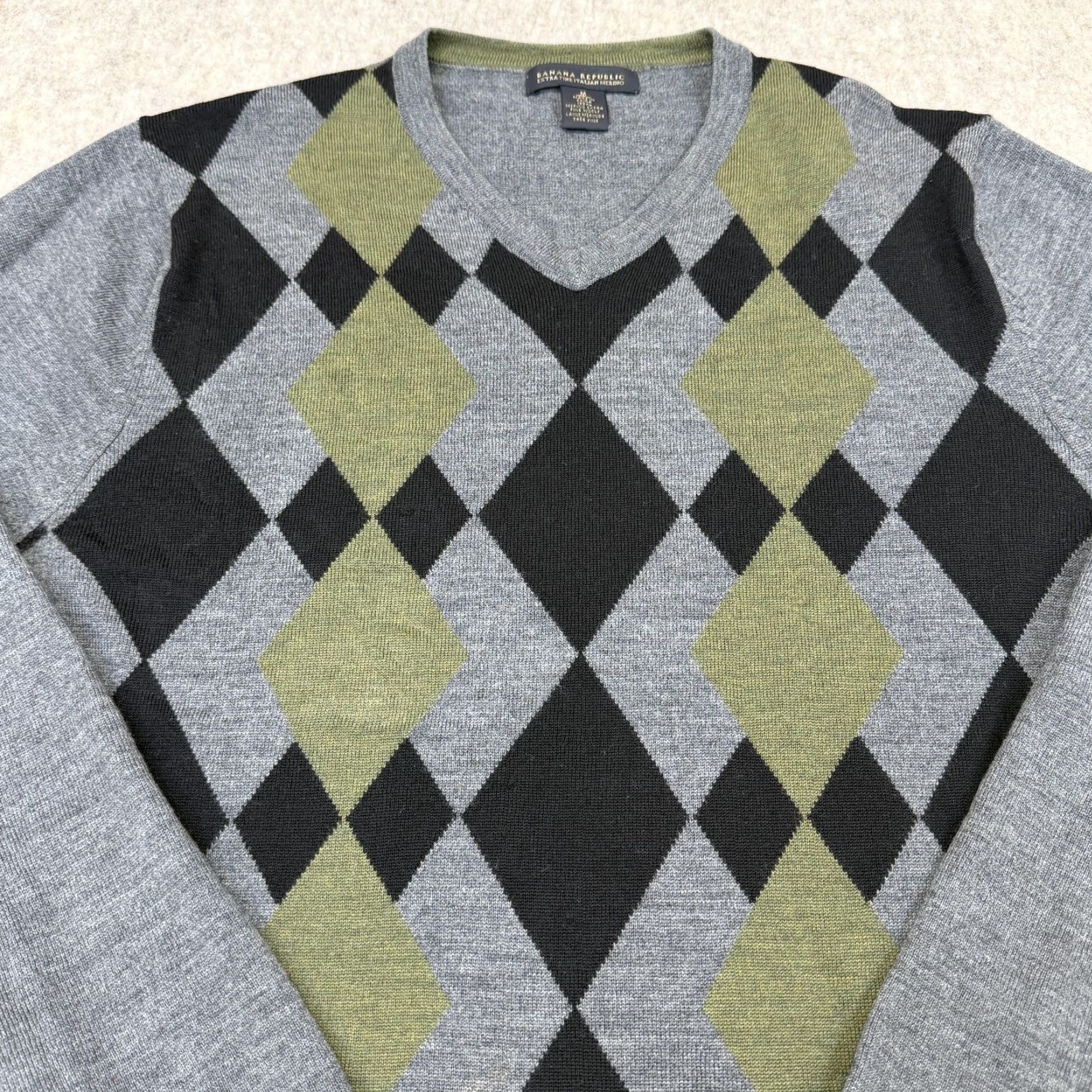 Banana Republic Banana Republic Sweater Men M Wool Gray Argyle V-Neck Pullover Knit Regular Size US M / EU 48-50 / 2 - 3 Thumbnail