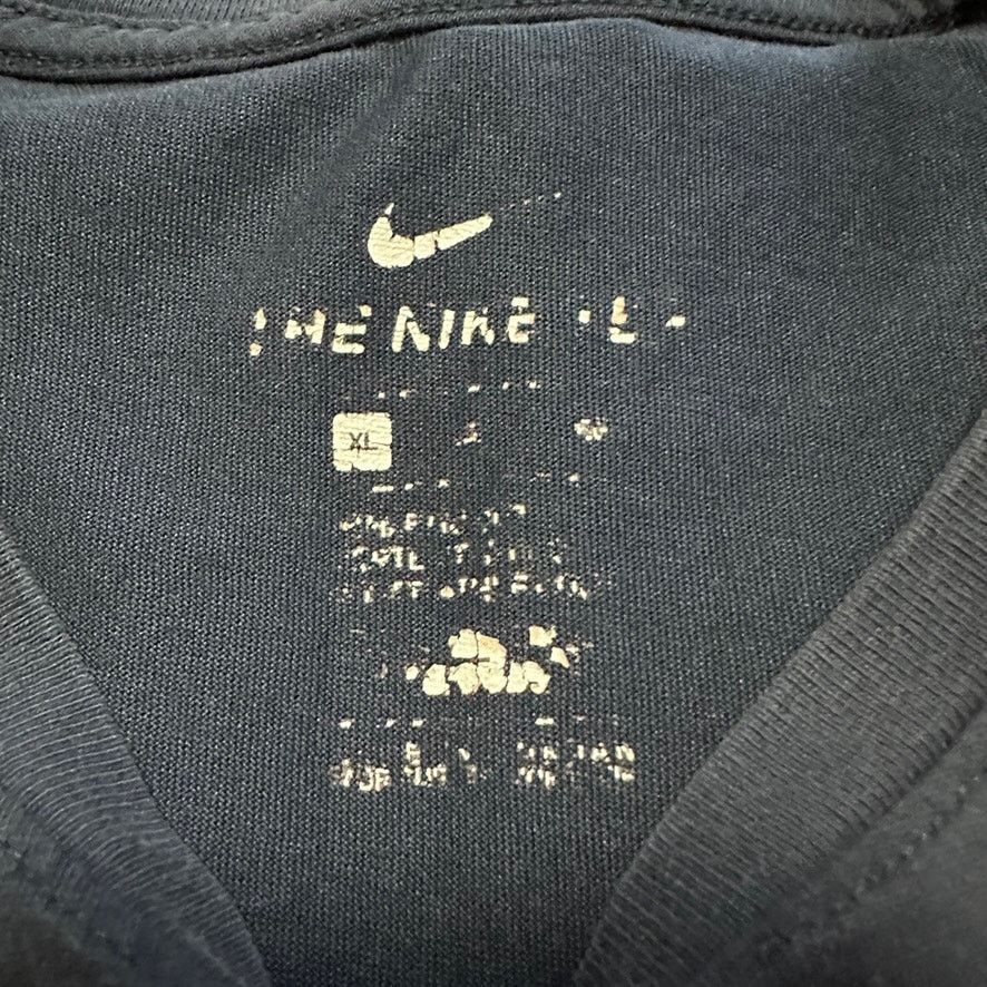 Nike Nike navy crewneck short sleeve tee size XL Size US XL / EU 56 / 4 - 4 Thumbnail