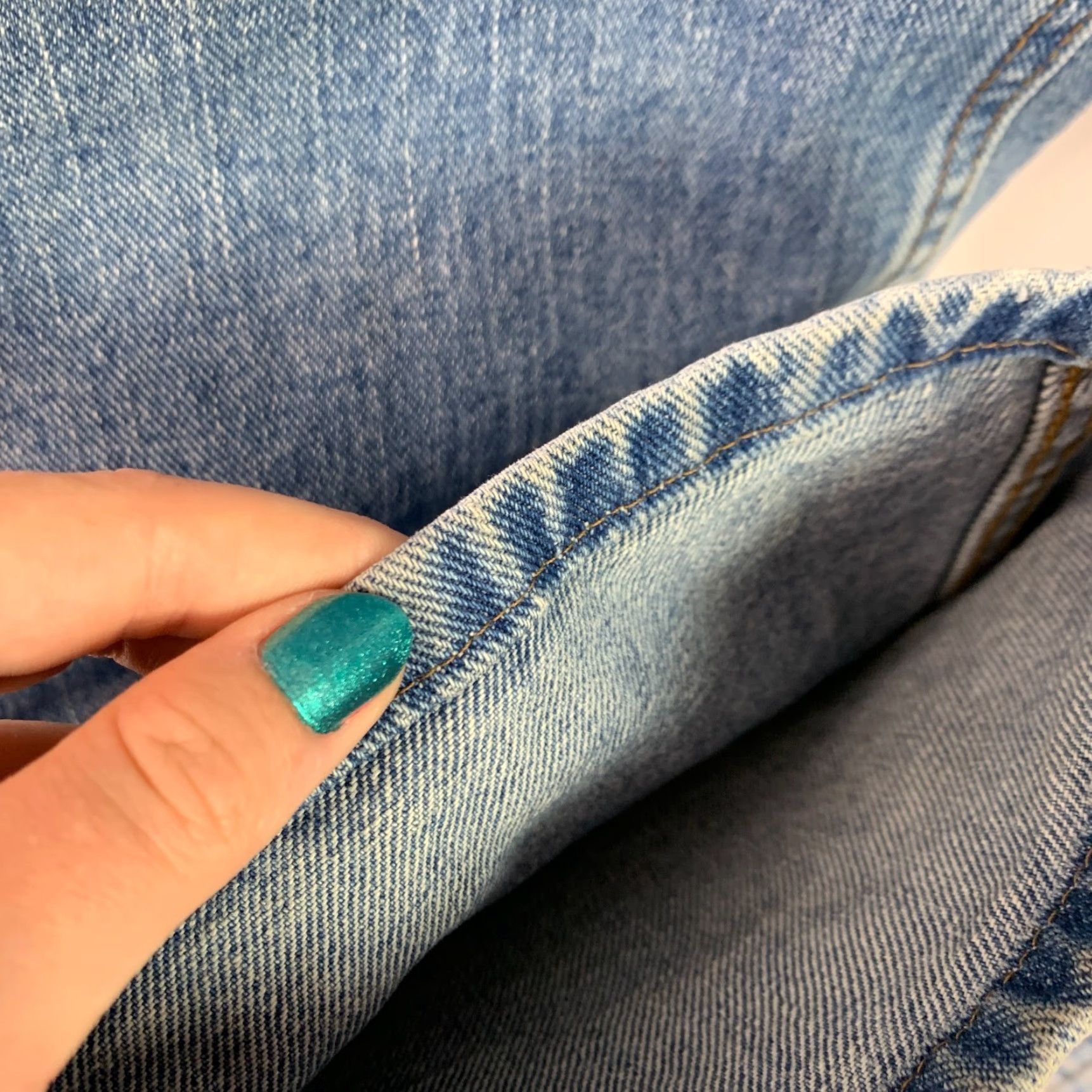 Lee VINTAGE Lee Jeans Regular Fit Size 36 x 30 100% Cotton Medium Wash Stains USA Pattern Solid Button Zip Fly Denim Jeans Mens 80s 90s Size US 36 / EU 52 - 2 Thumbnail