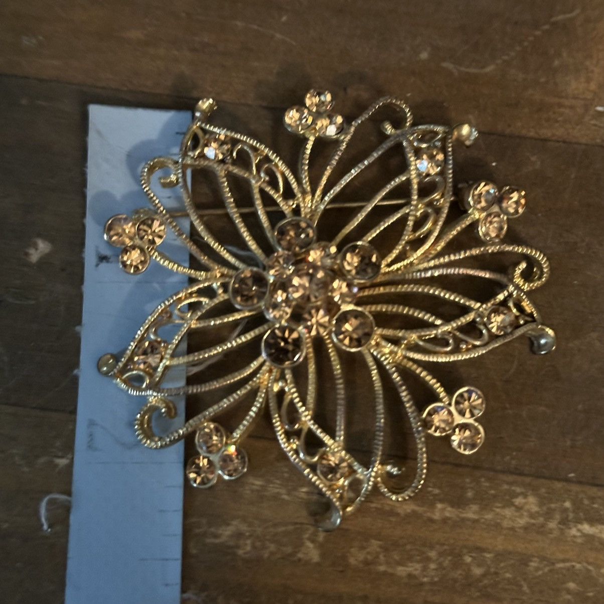 Vintage Vintage gold tone filigree rhinestone flower brooch Size ONE SIZE - 3 Thumbnail