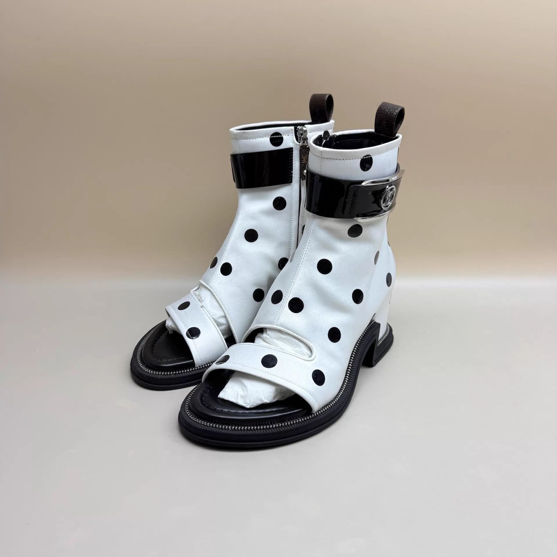 Louis Vuitton LV Polka Dot Fish-Toe Logo Ankle Boots 36 Size US 5.5 / IT 35.5 - 1 Thumbnail