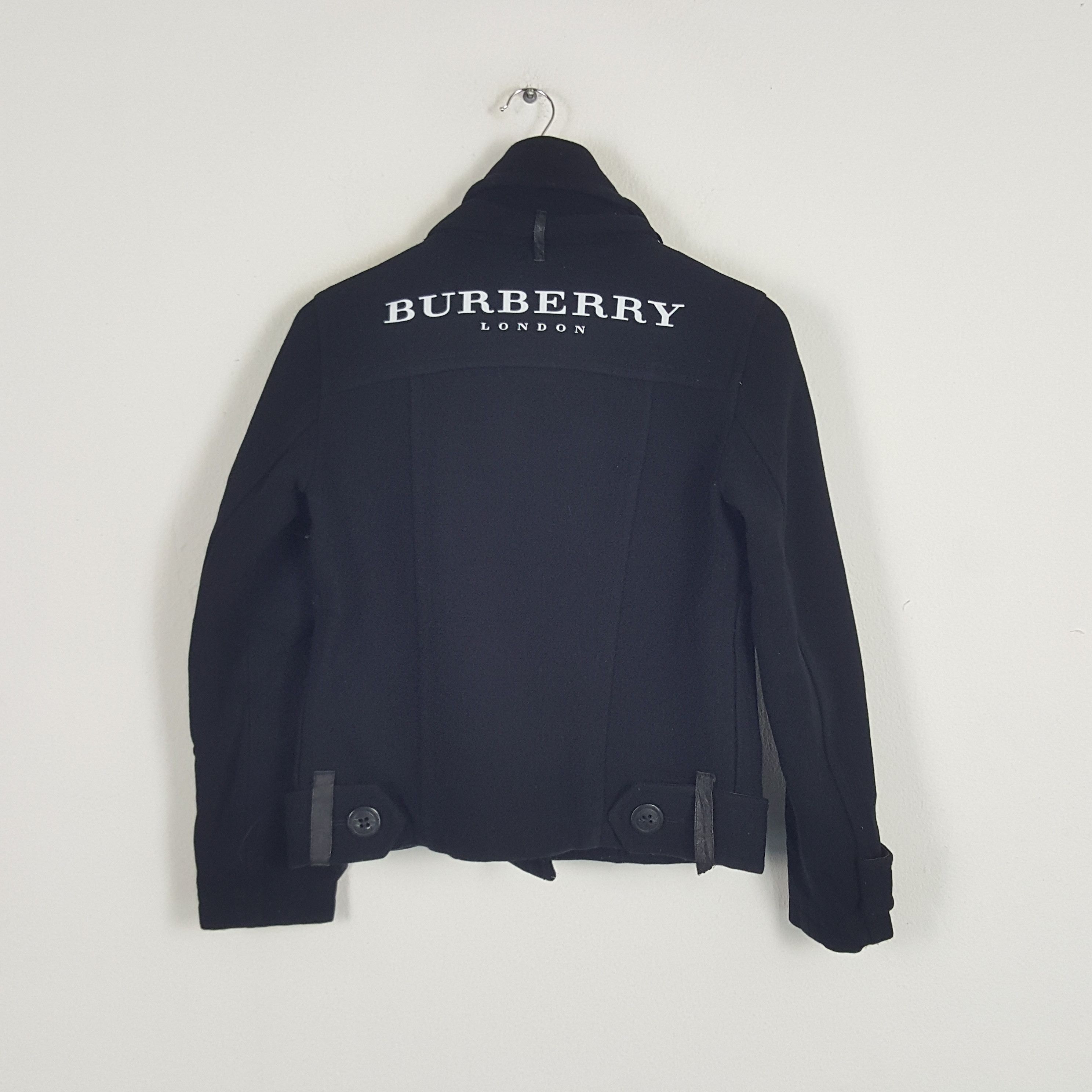 Burberry × Japanese Brand × Vintage Vintage Burberry Blue Label Nova Check Multi Pocket Jacket Size XS / US 0-2 / IT 36-38 - 1 Thumbnail