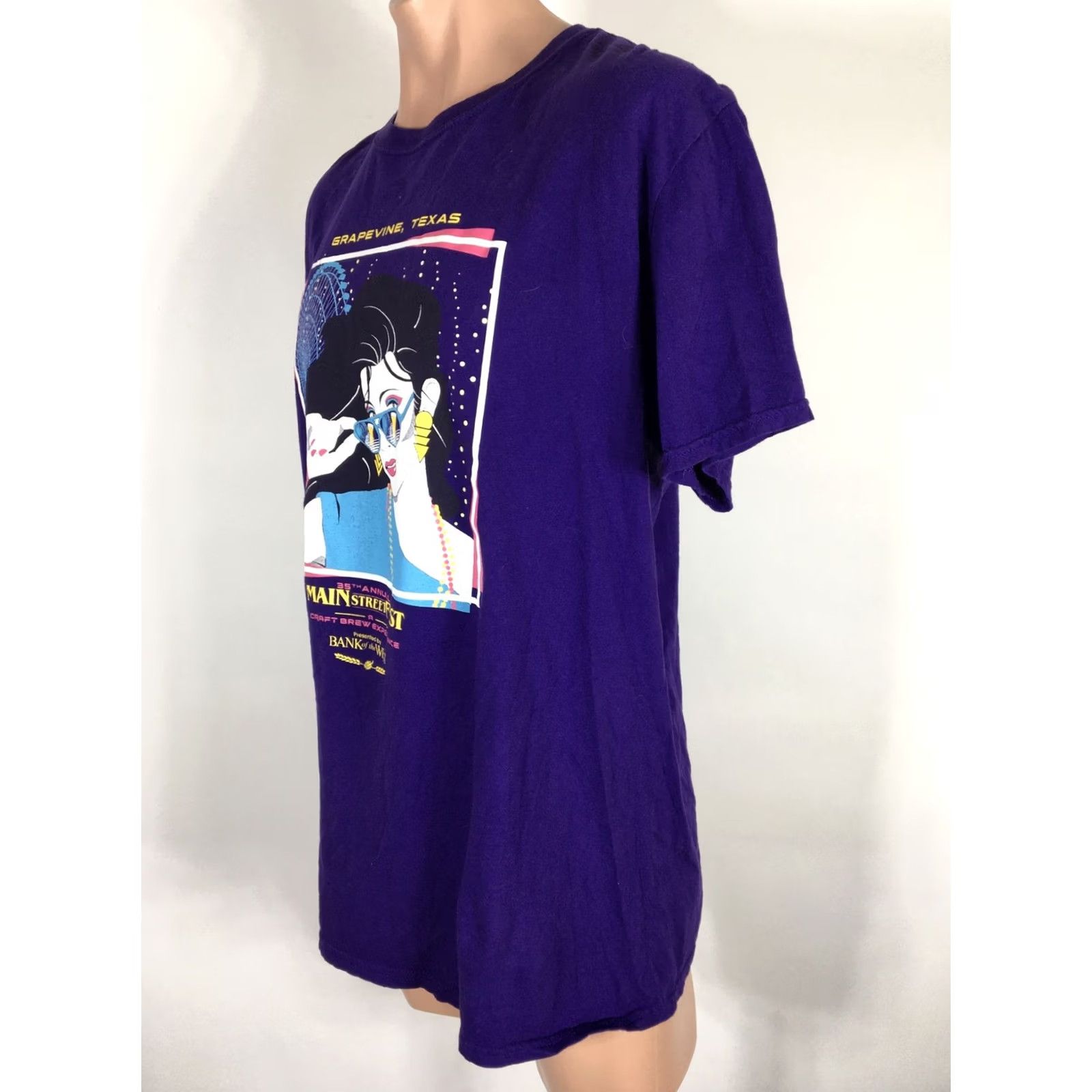 Gildan VINTAGE 80s Style Art Grapevine Texas Main Street Fest Dark Blue T-Shirt sz XL Size US XL / EU 56 / 4 - 3 Thumbnail