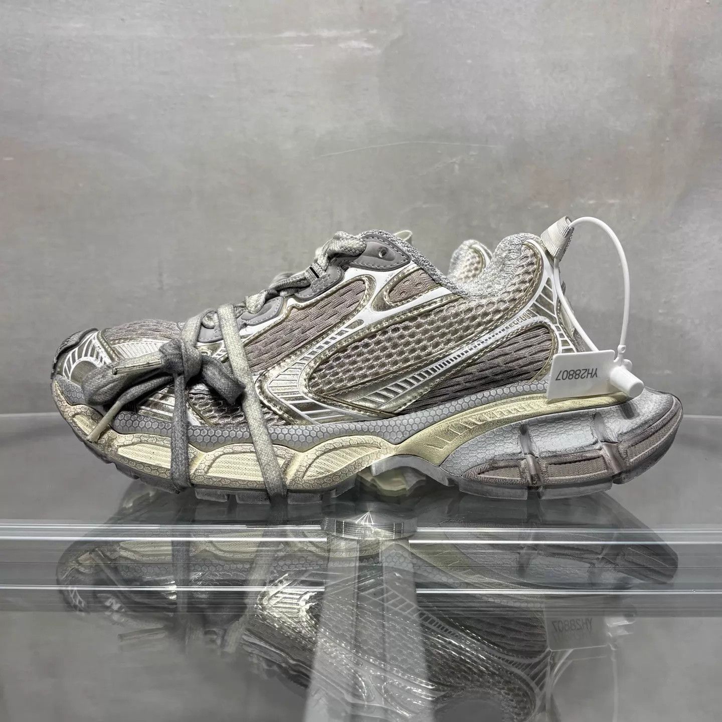 Balenciaga Balenciaga Women's Triple S Gray EU35 New in Box Tried On Only Size US 5 / IT 35 - 3 Thumbnail